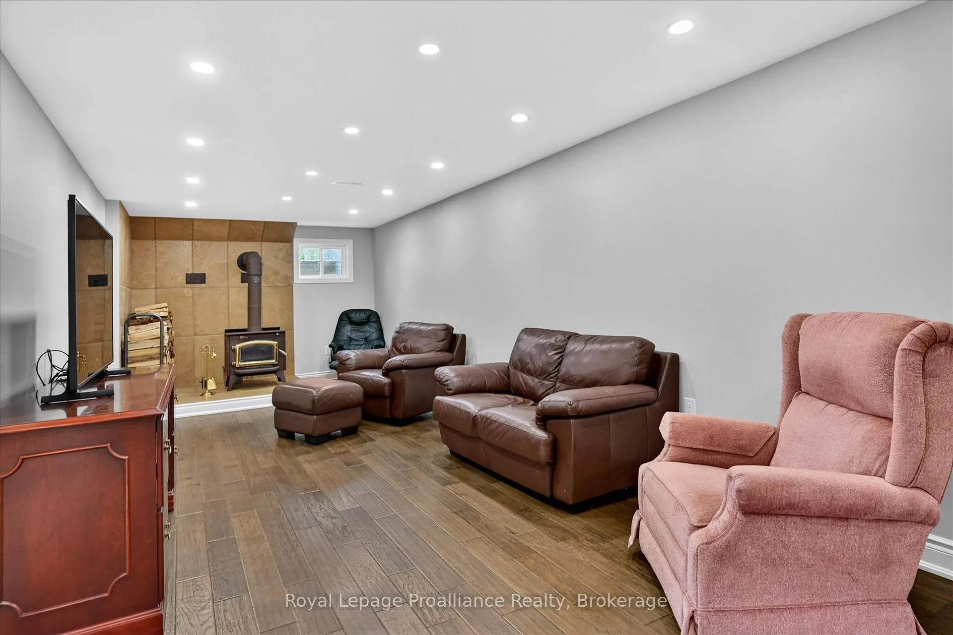 Photo 21 of 59 Wallis Drive, Peterborough, Monaghan Ward 2 — HOMEH