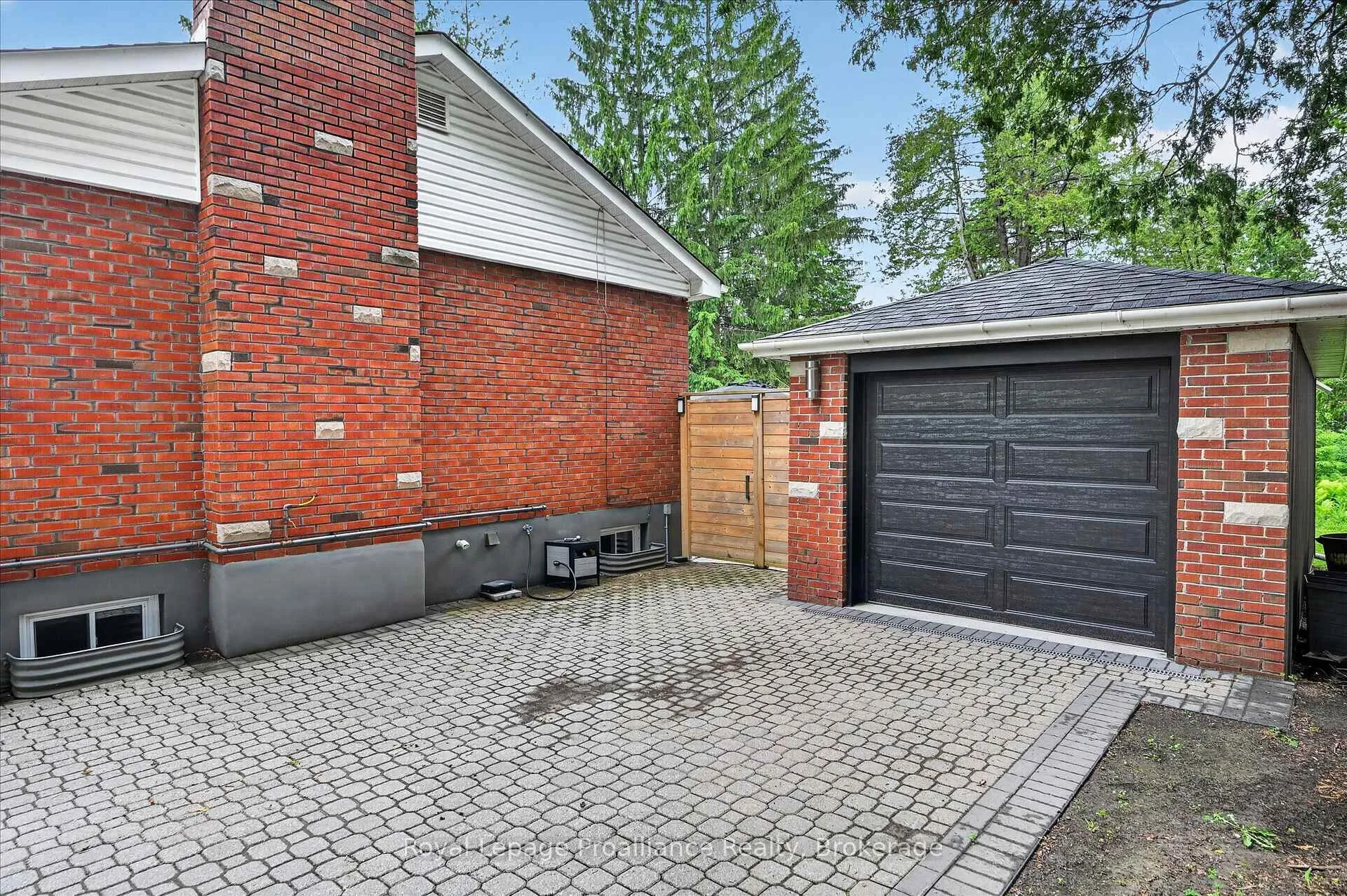 Photo 36 of 59 Wallis Drive, Peterborough, Monaghan Ward 2 — HOMEH