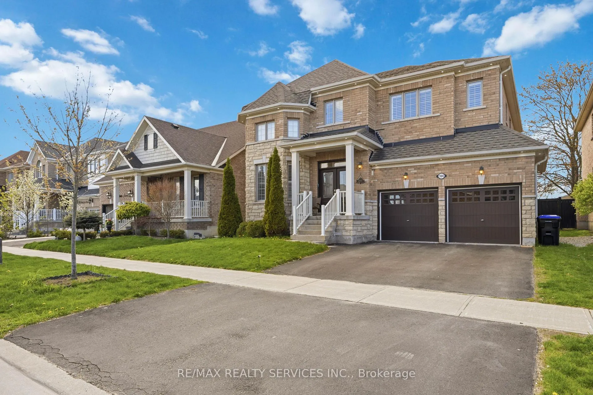 Photo 3 of 104 Sharpe Crescent, New Tecumseth, Tottenham — HOMEH