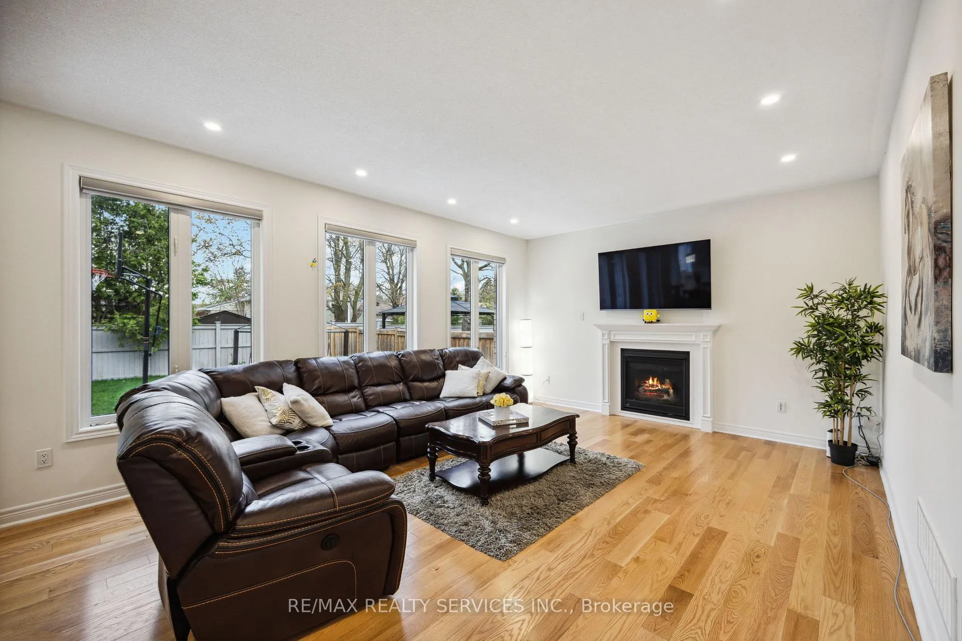 Photo 9 of 104 Sharpe Crescent, New Tecumseth, Tottenham — HOMEH