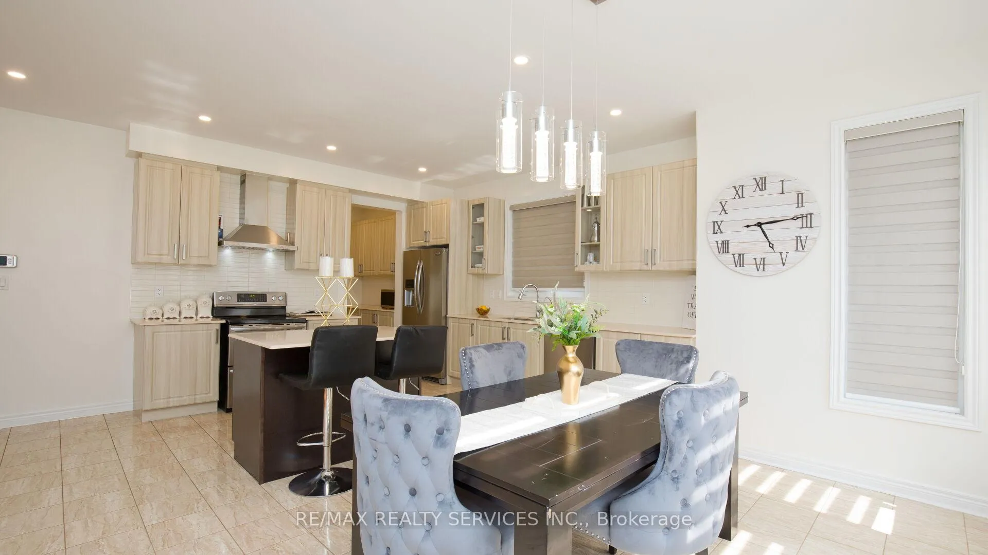 Photo 12 of 104 Sharpe Crescent, New Tecumseth, Tottenham — HOMEH