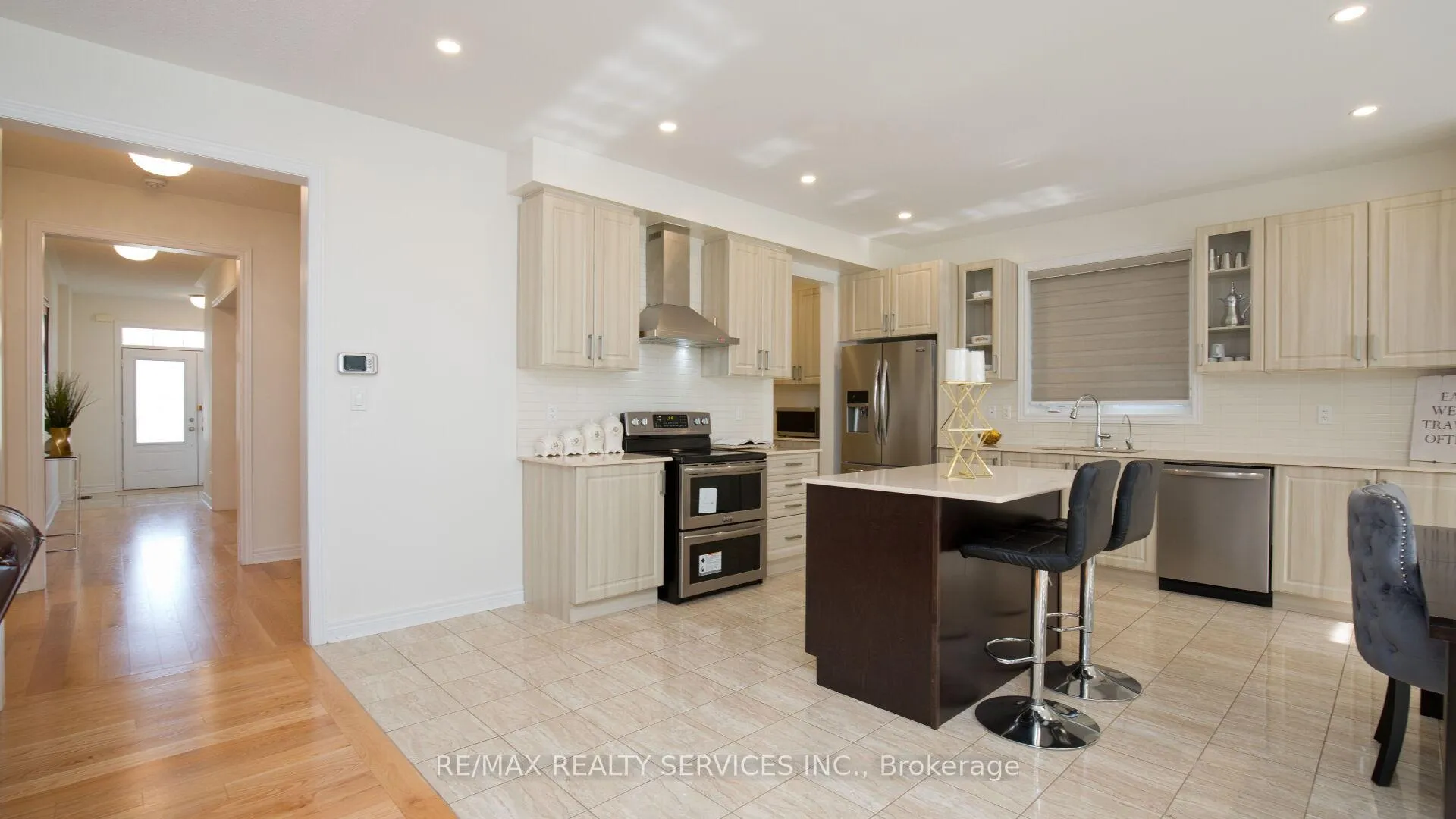 Photo 13 of 104 Sharpe Crescent, New Tecumseth, Tottenham — HOMEH