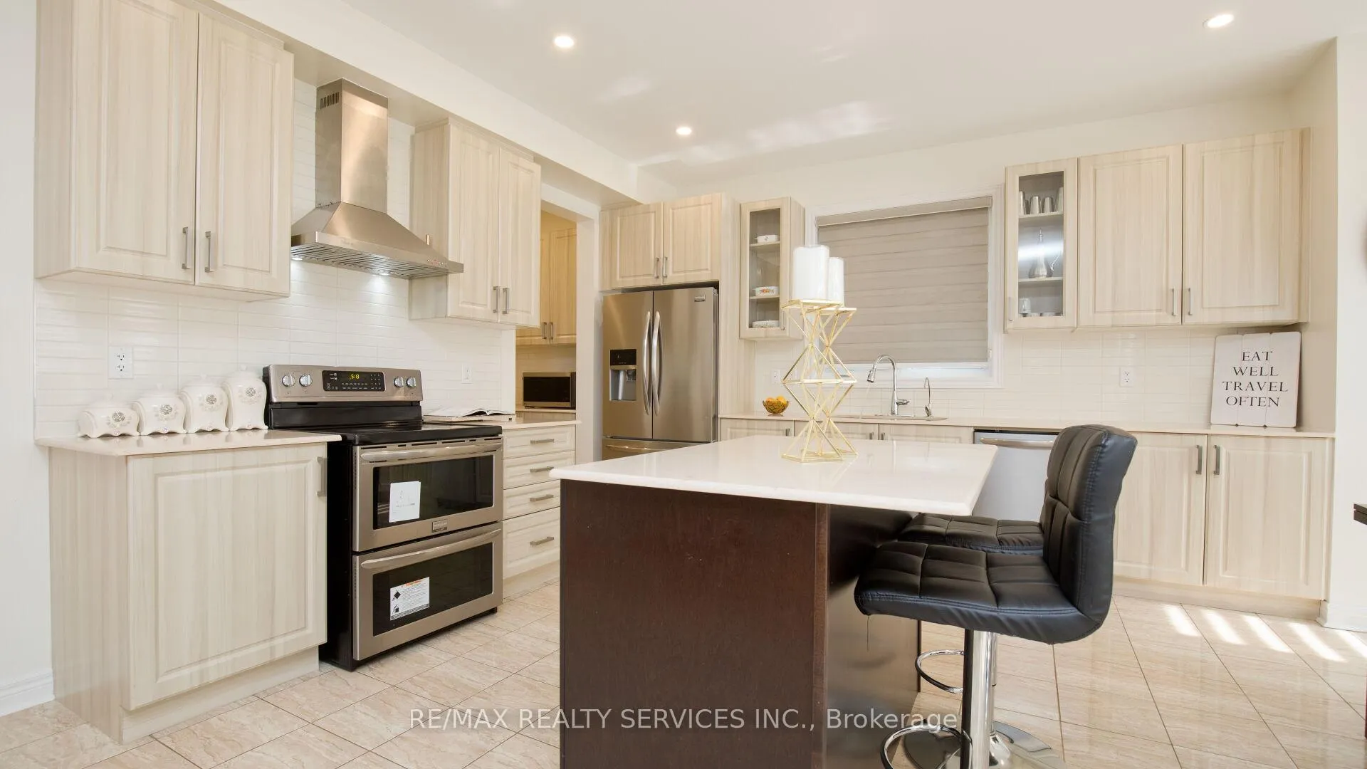 Photo 14 of 104 Sharpe Crescent, New Tecumseth, Tottenham — HOMEH