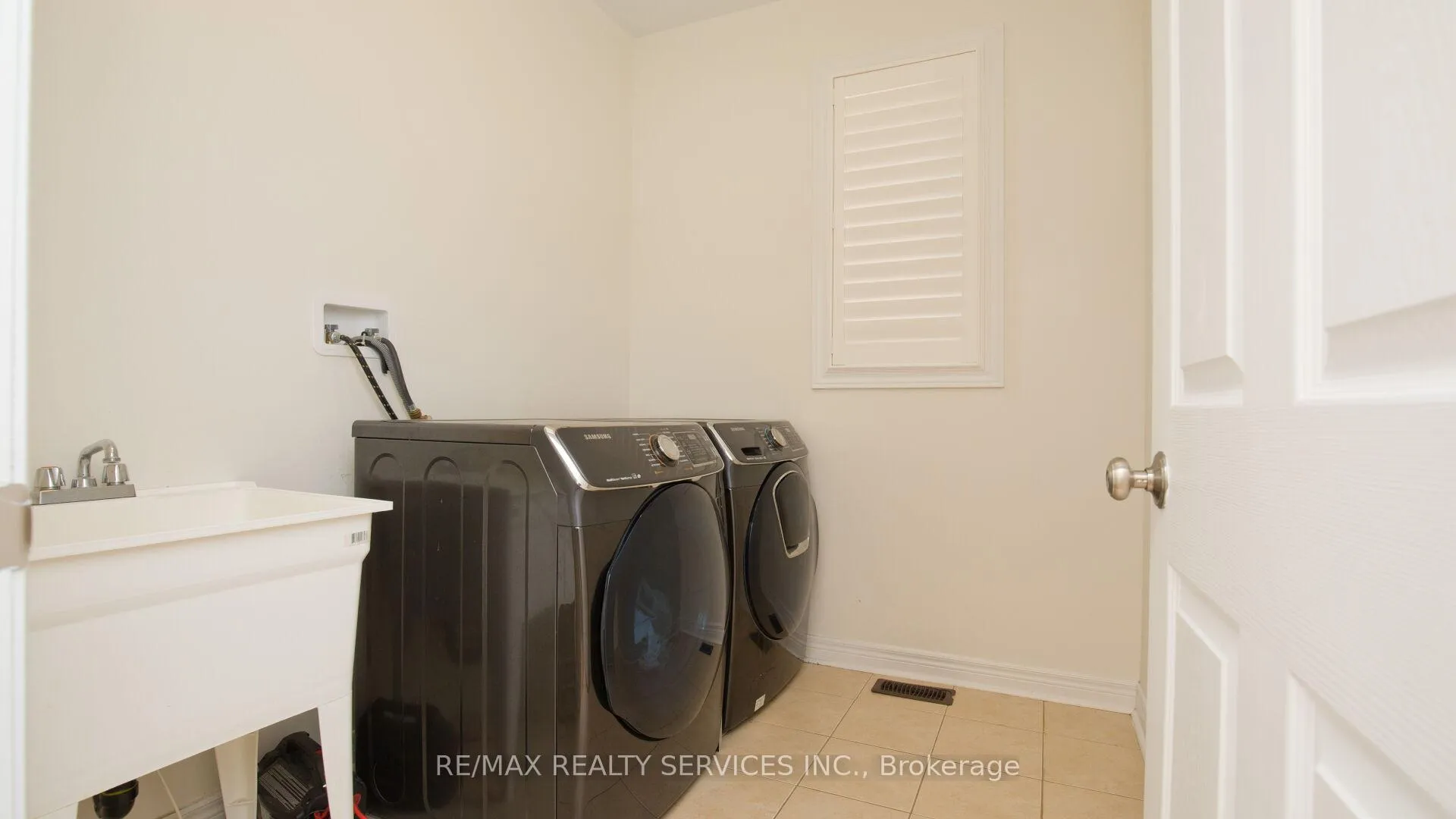 Photo 19 of 104 Sharpe Crescent, New Tecumseth, Tottenham — HOMEH