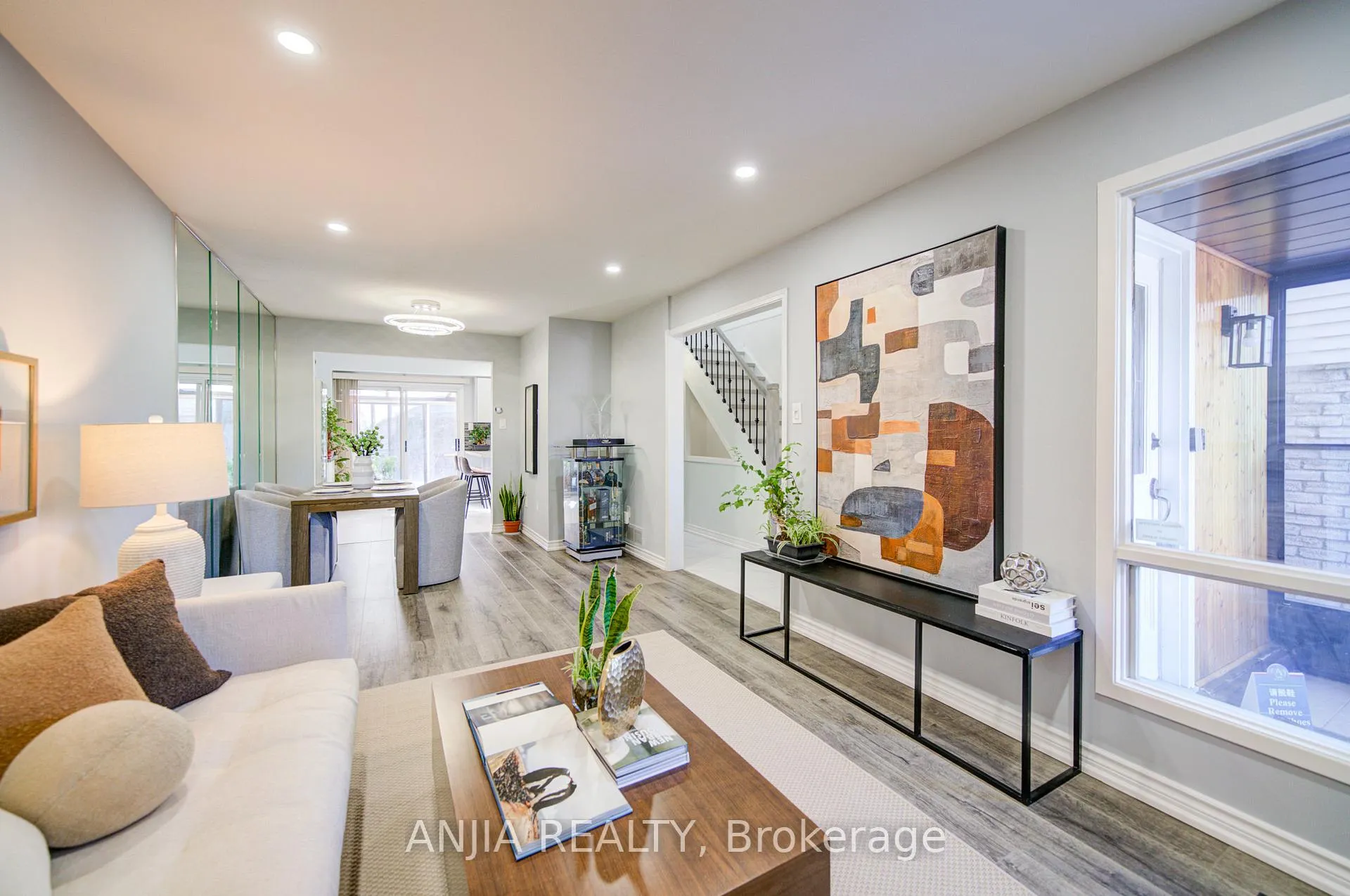 Photo 8 of 83 McClintock Crescent, Vaughan, Lakeview Estates — HOMEH