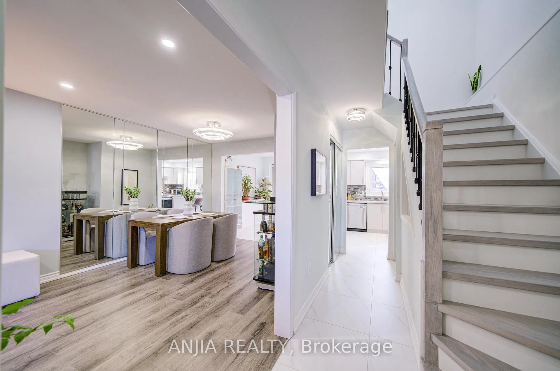 Photo 13 of 83 McClintock Crescent, Vaughan, Lakeview Estates — HOMEH