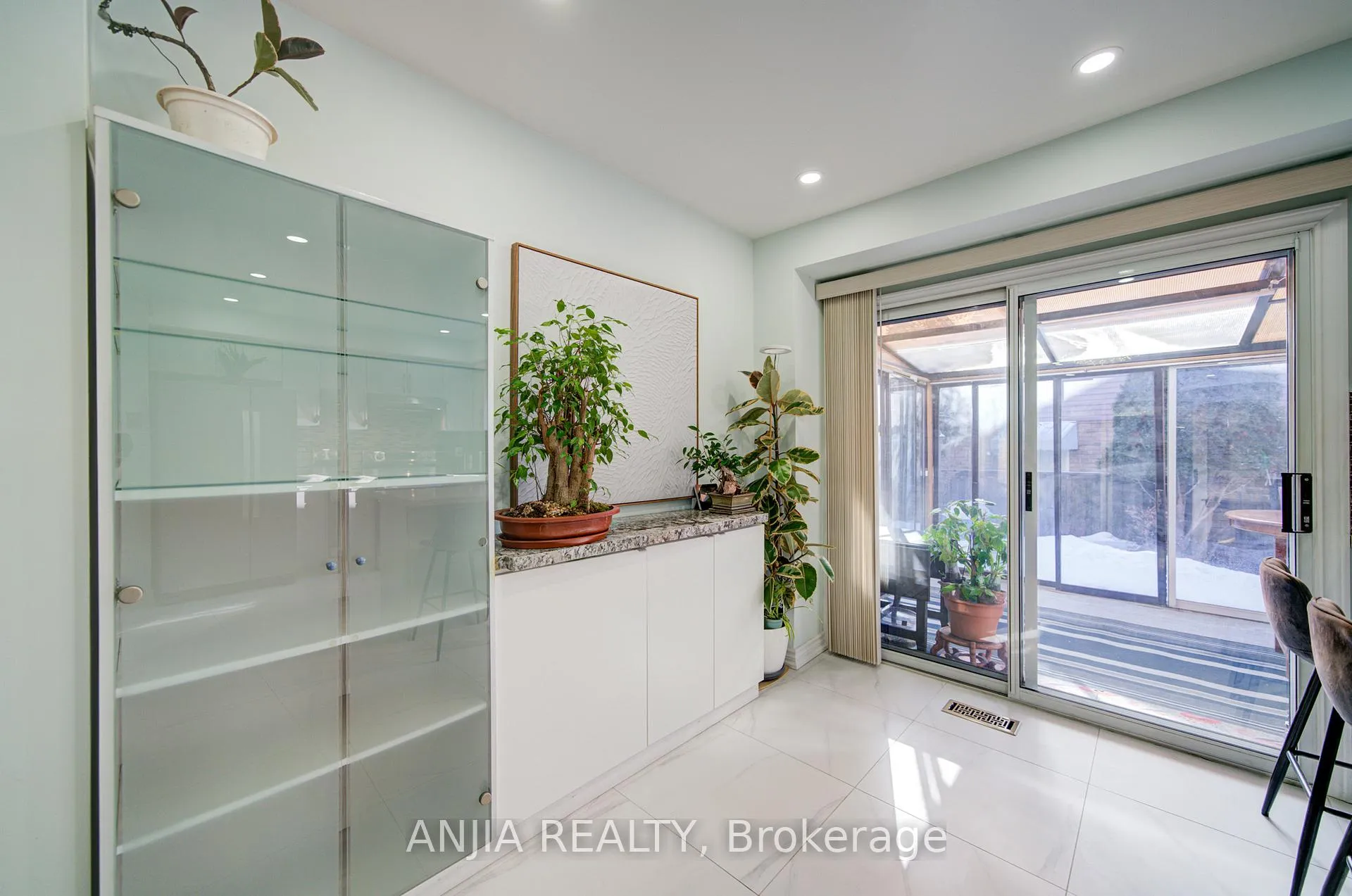 Photo 18 of 83 McClintock Crescent, Vaughan, Lakeview Estates — HOMEH