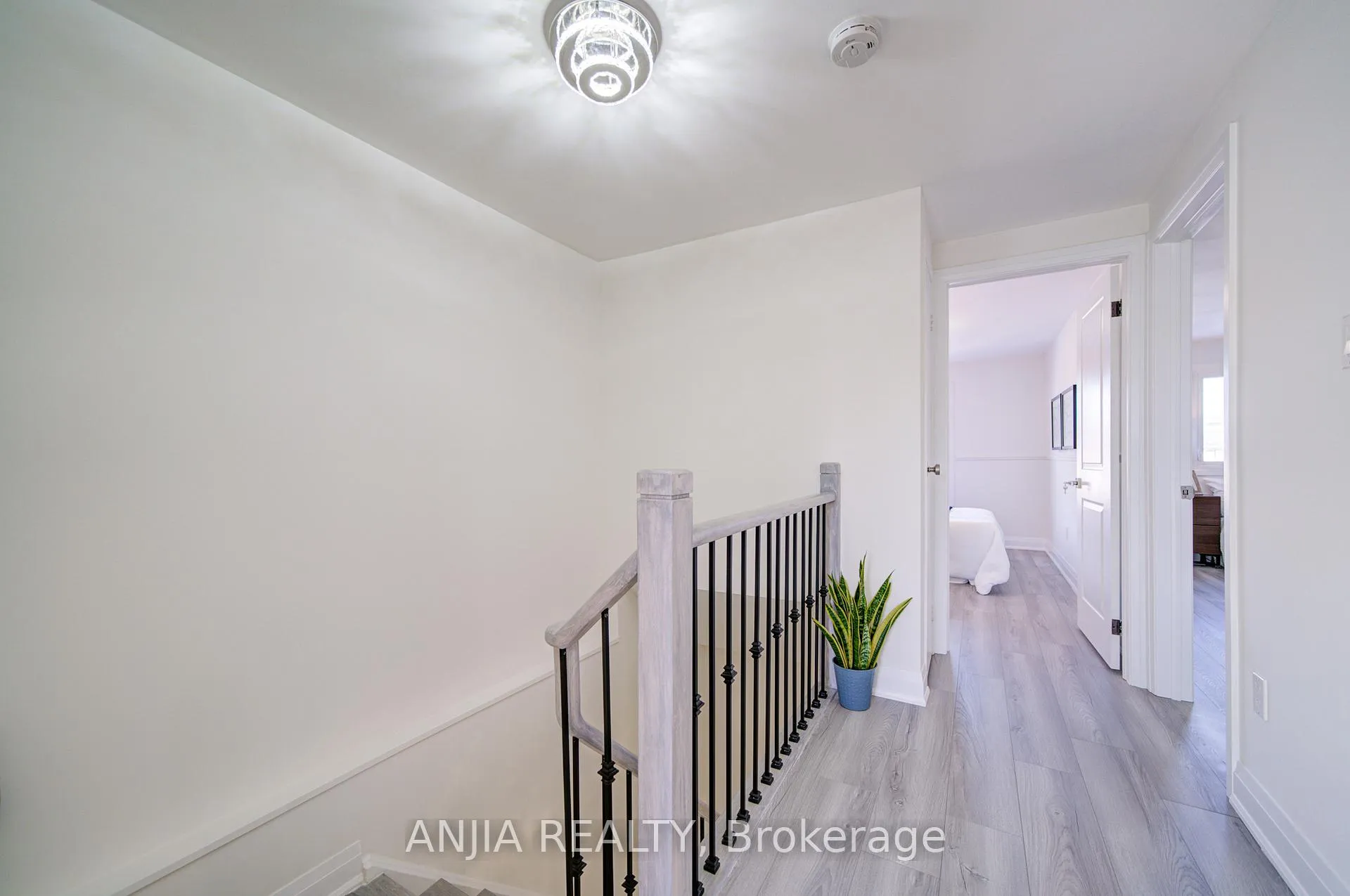 Photo 19 of 83 McClintock Crescent, Vaughan, Lakeview Estates — HOMEH