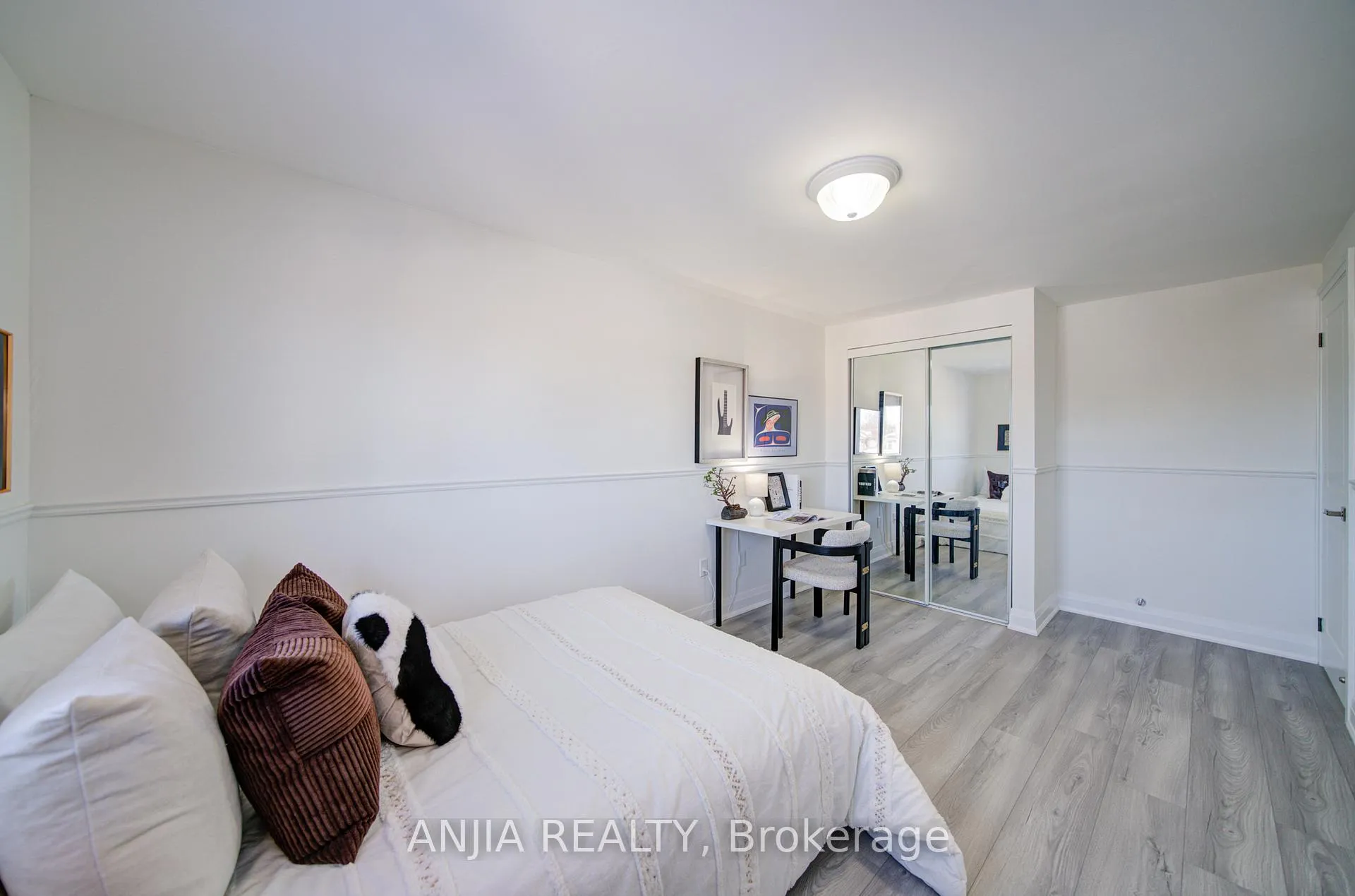 Photo 24 of 83 McClintock Crescent, Vaughan, Lakeview Estates — HOMEH