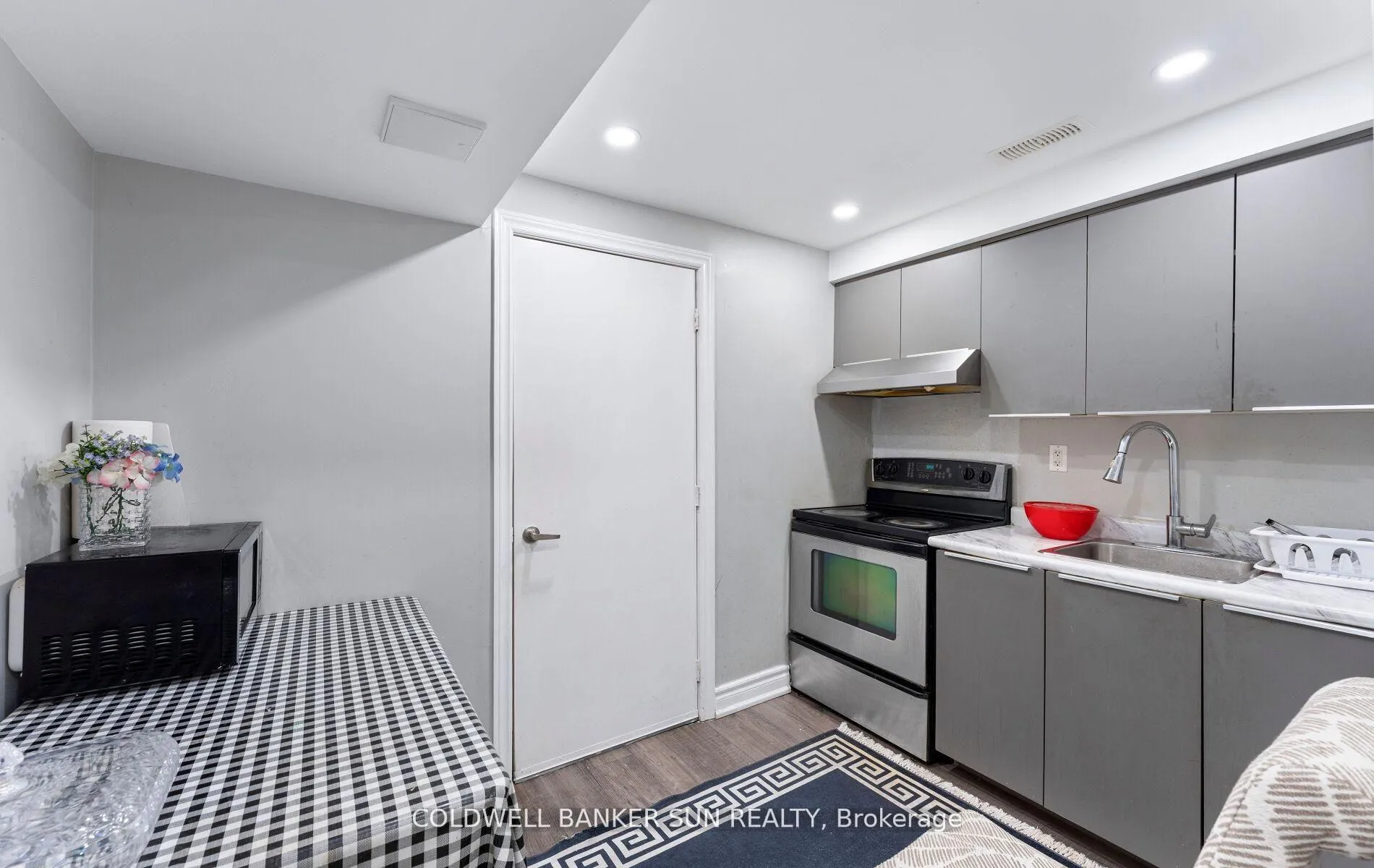 Photo 42 of 164 Canada Drive, Vaughan, Vellore Village — HOMEH