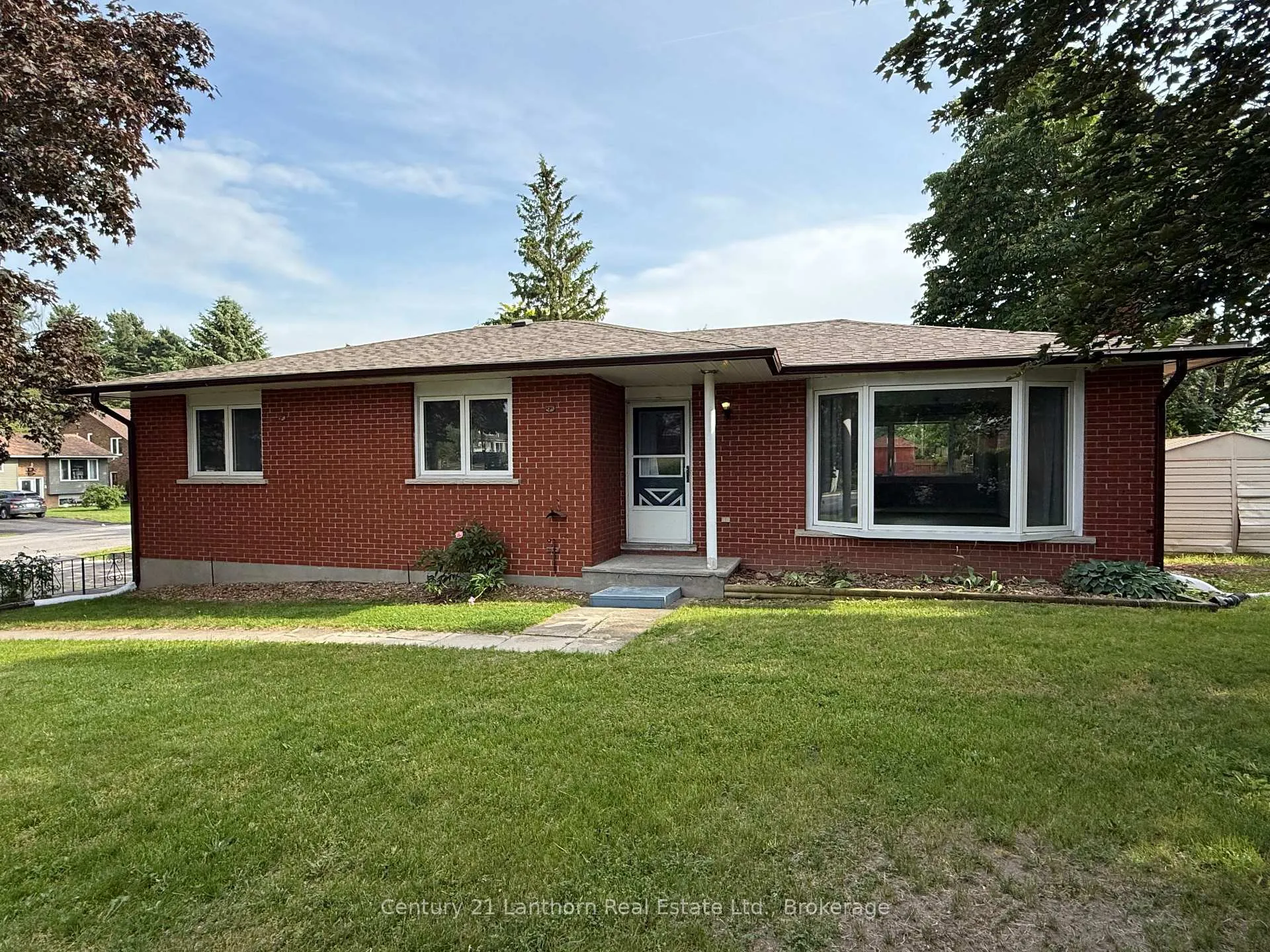 Photo 1 of 2 Argyle Crescent, Prince Edward County, Picton Ward — HOMEH