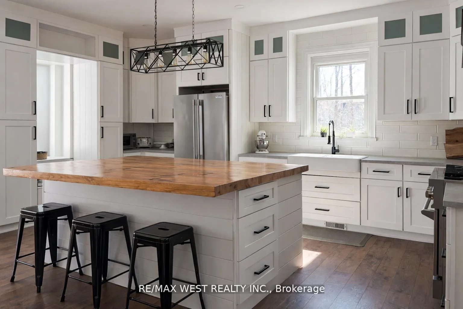 Photo 6 of 4532 Line 5 N, Oro-Medonte, Moonstone — HOMEH