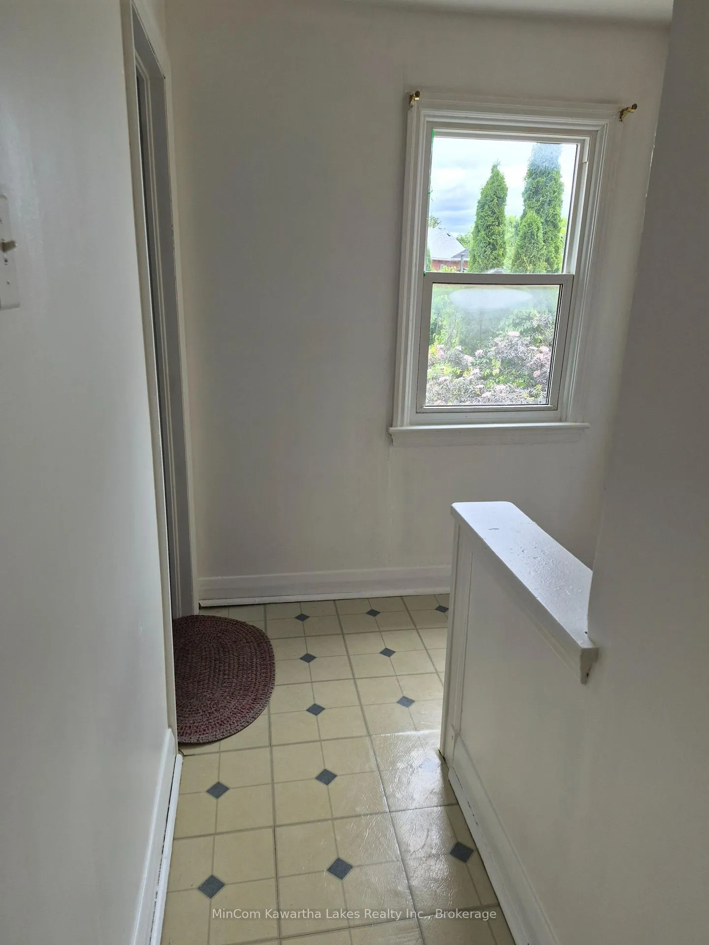 Photo 9 of 460 Driscoll Terrace, Peterborough, Ashburnham Ward 4 — HOMEH