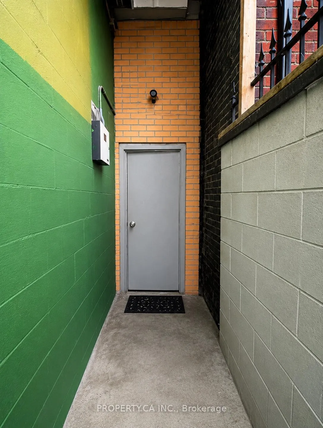 Photo 3 of 1462 Queen Street W, Toronto, South Parkdale — HOMEH