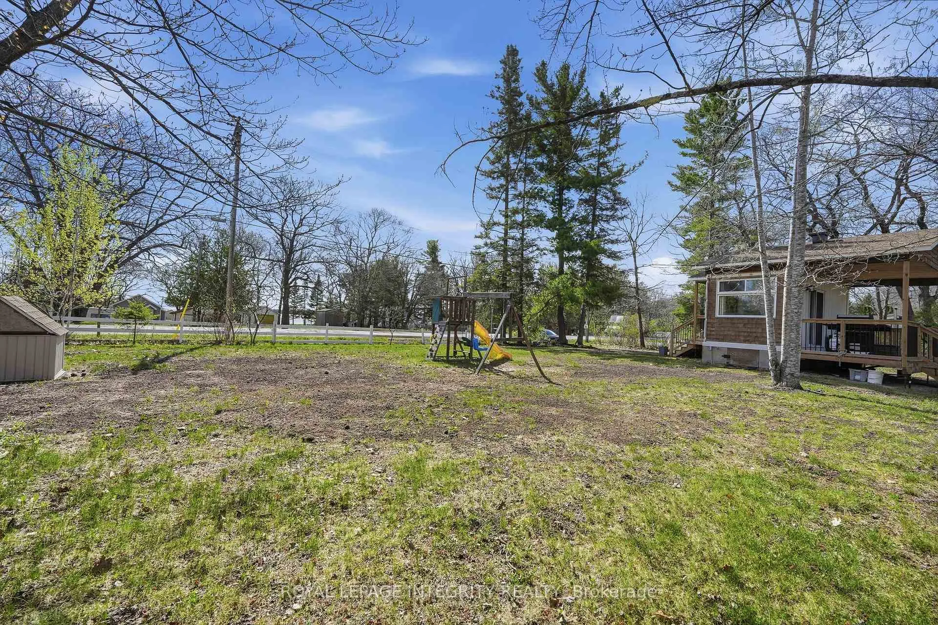 Photo 20 of 327 Bayview Drive, Ottawa, Constance Bay — HOMEH