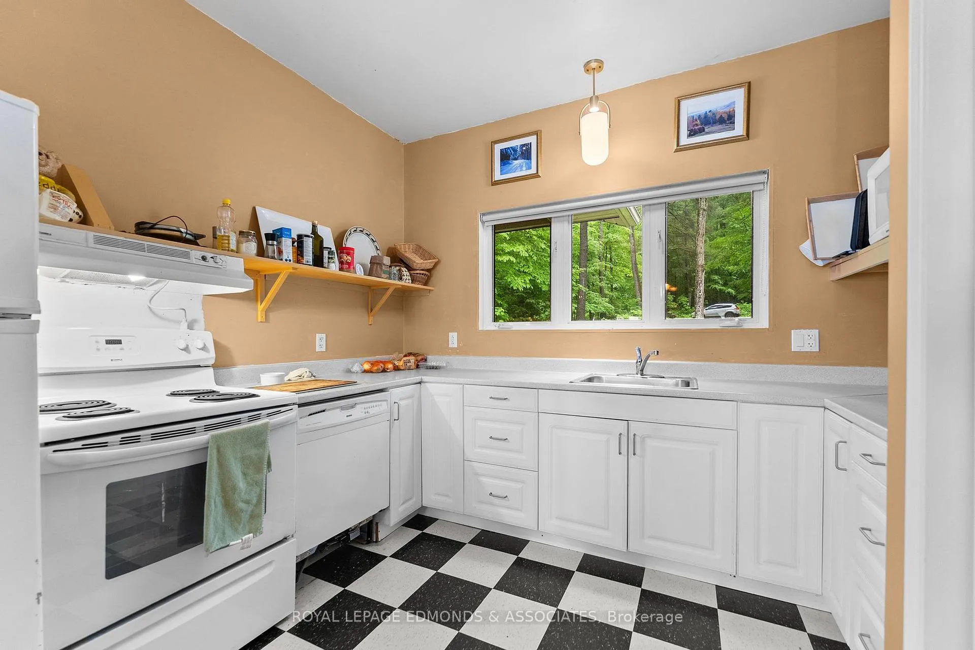 Photo 18 of 416 Rocky Point Drive, Bonnechere Valley, Eganville/Bonnechere Twp — HOMEH