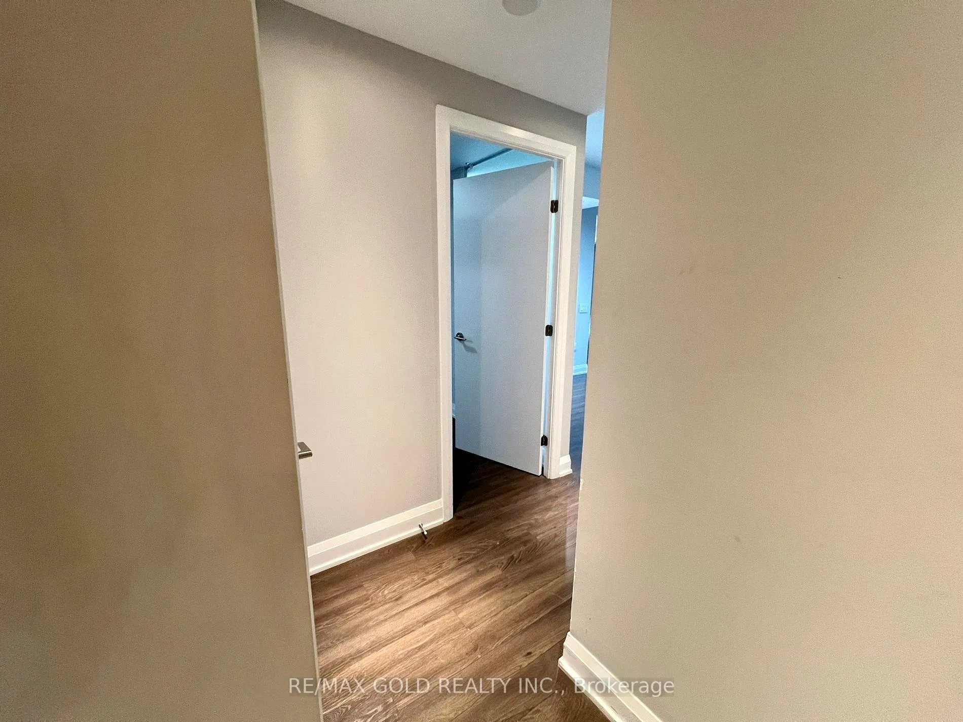 Photo 2 of Unit 815, 4800 Highway 7, Vaughan, East Woodbridge — HOMEH