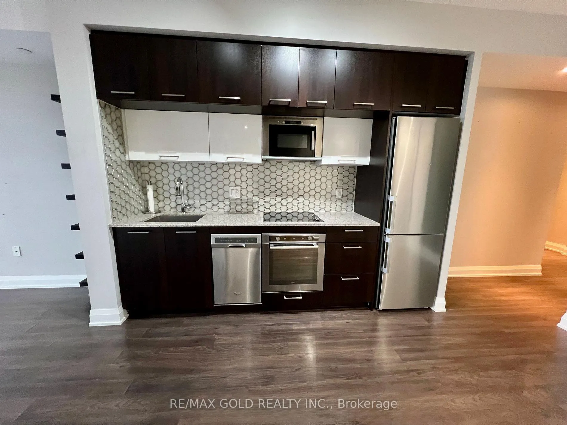 Photo 5 of Unit 815, 4800 Highway 7, Vaughan, East Woodbridge — HOMEH