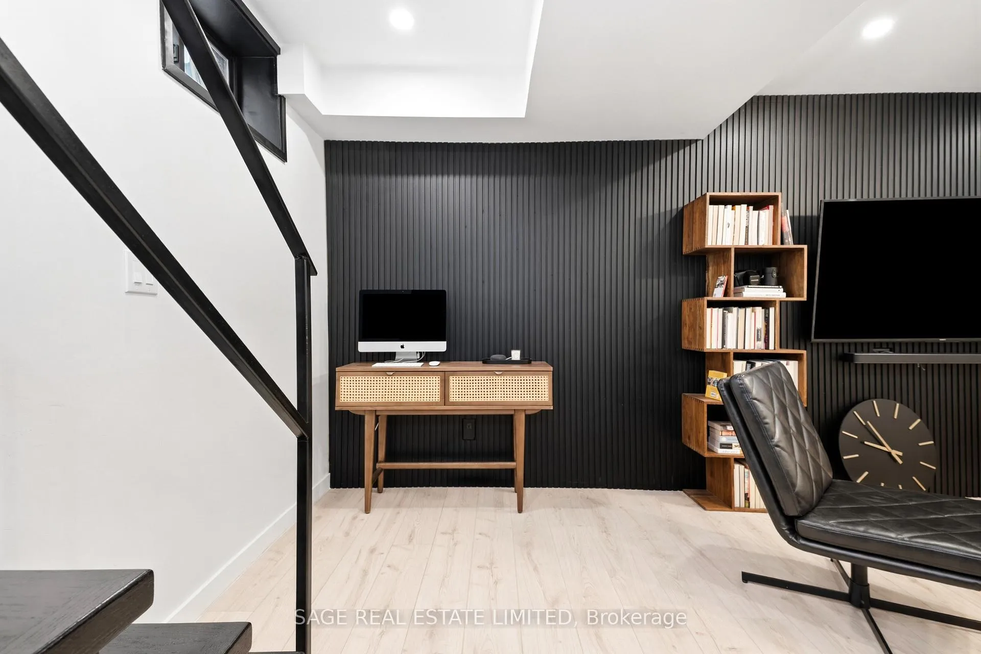 Photo 24 of 44 Pepler Avenue, Toronto, East York — HOMEH