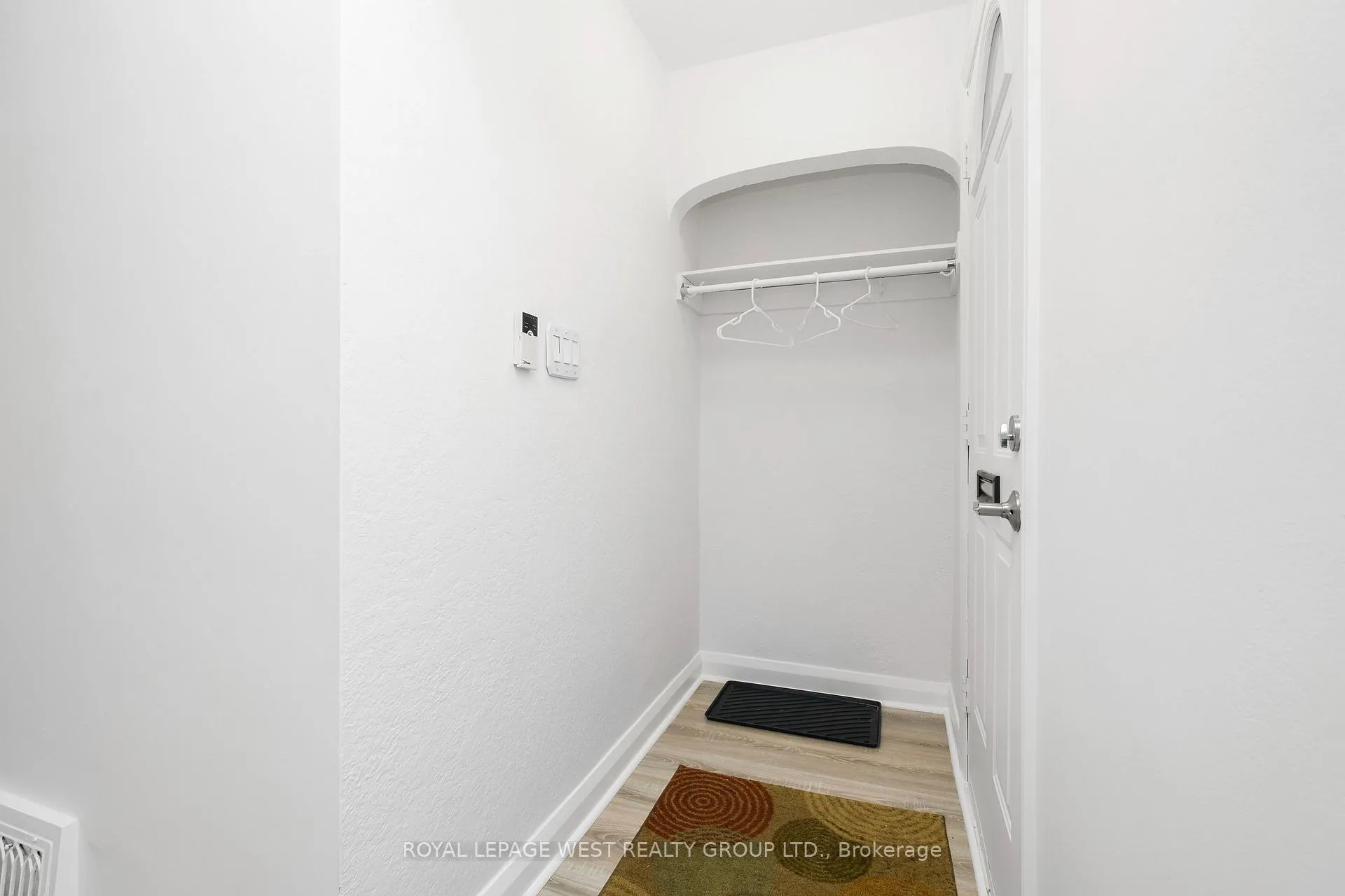 Photo 4 of 24 Barker Avenue, Toronto, Danforth Village-East York — HOMEH