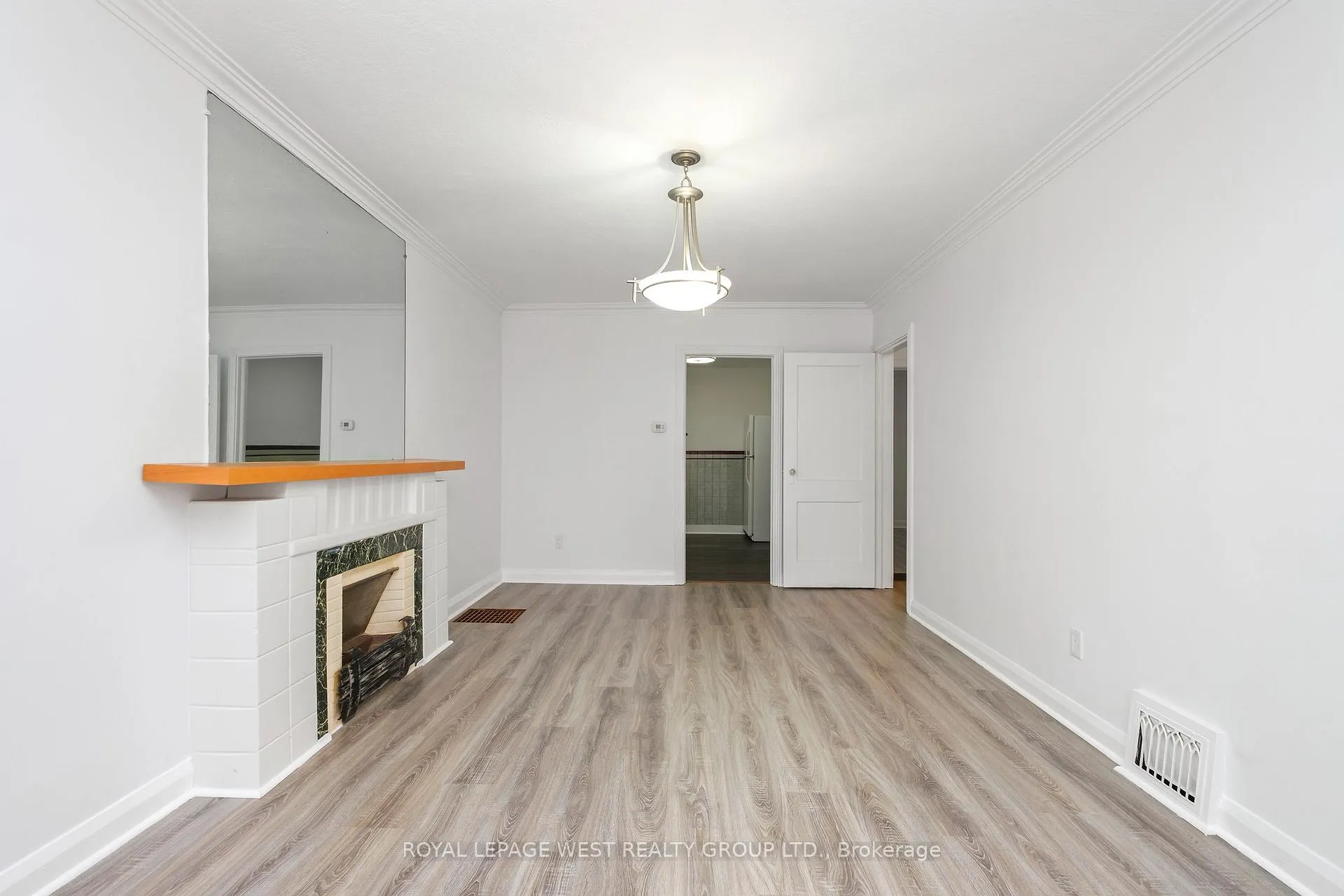 Photo 9 of 24 Barker Avenue, Toronto, Danforth Village-East York — HOMEH