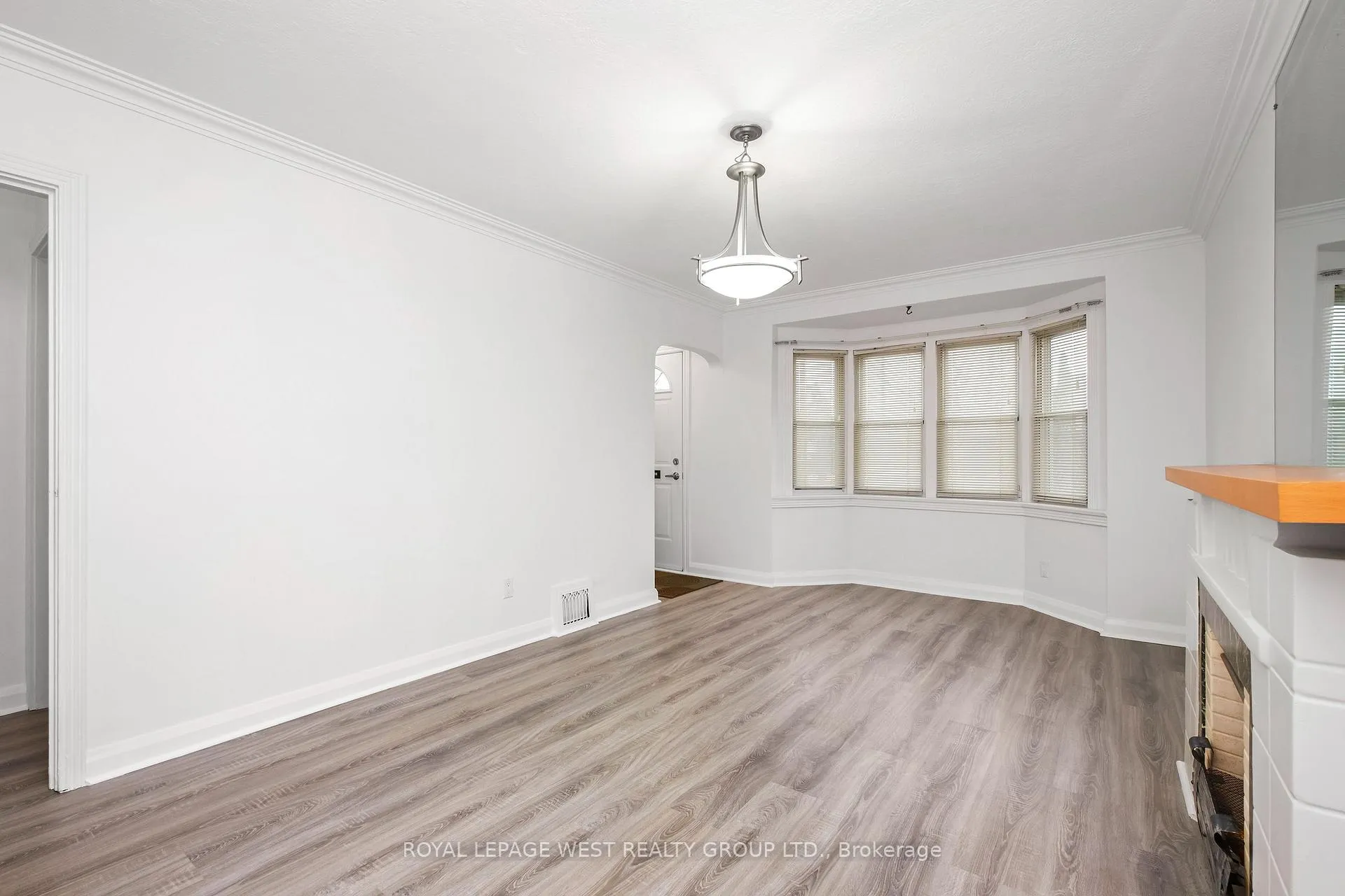 Photo 10 of 24 Barker Avenue, Toronto, Danforth Village-East York — HOMEH