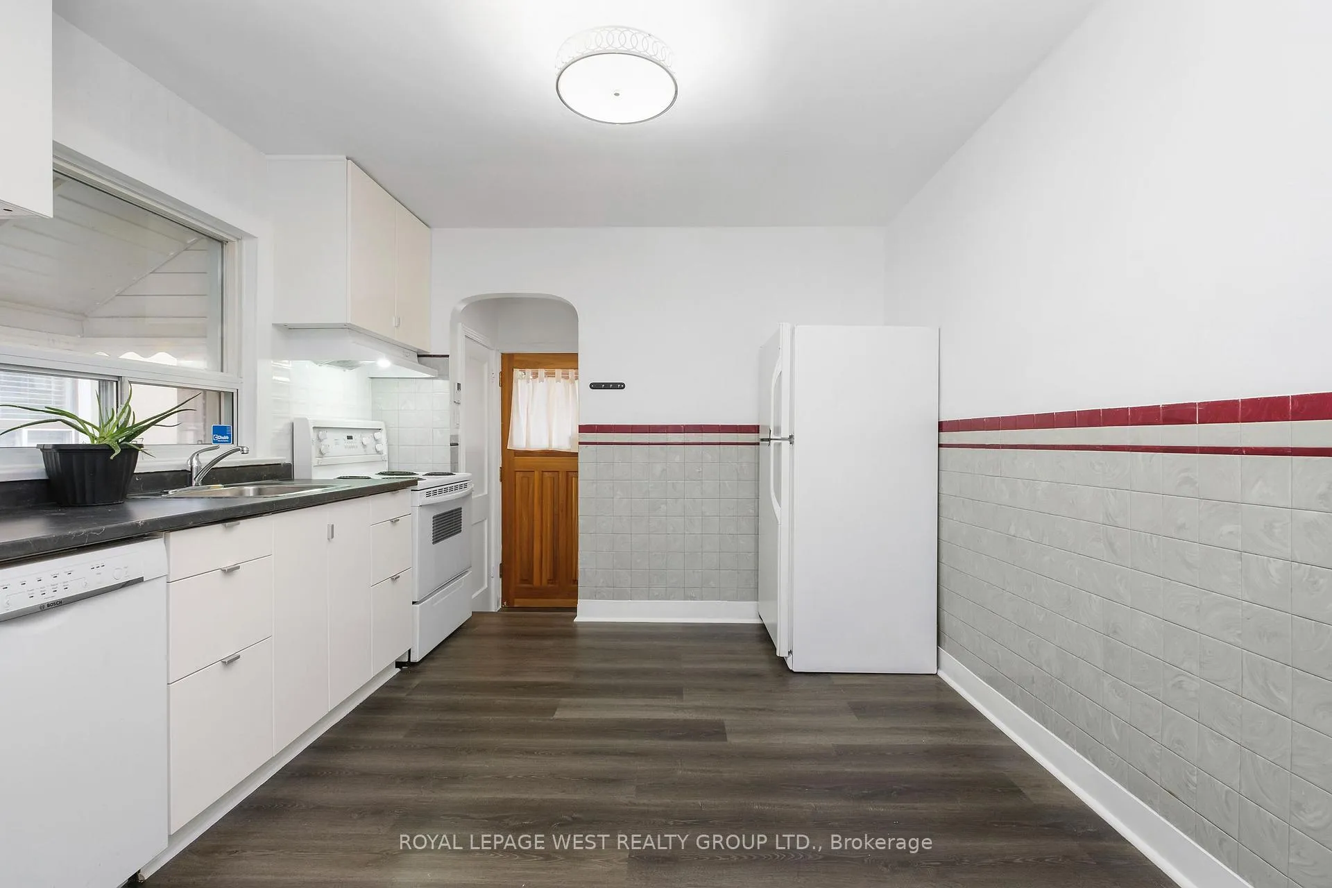 Photo 13 of 24 Barker Avenue, Toronto, Danforth Village-East York — HOMEH