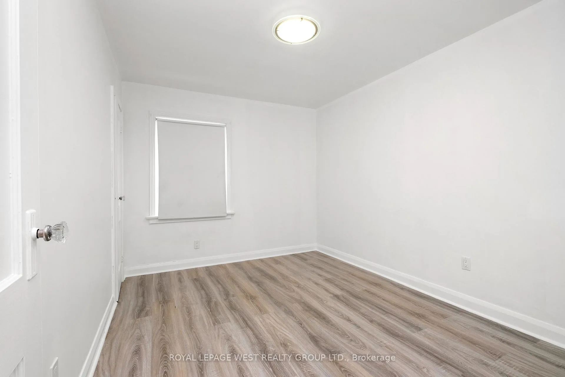 Photo 21 of 24 Barker Avenue, Toronto, Danforth Village-East York — HOMEH