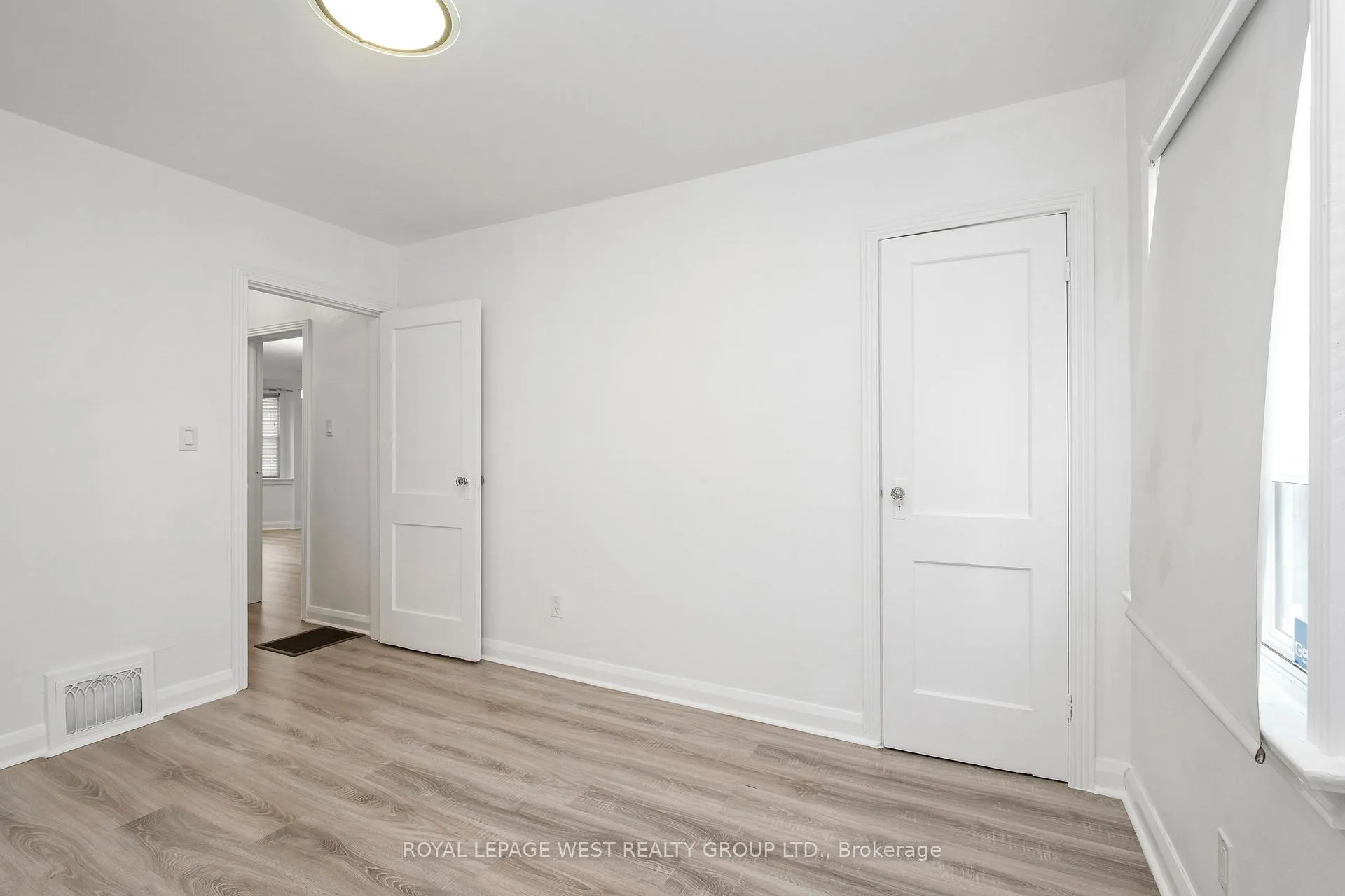Photo 22 of 24 Barker Avenue, Toronto, Danforth Village-East York — HOMEH