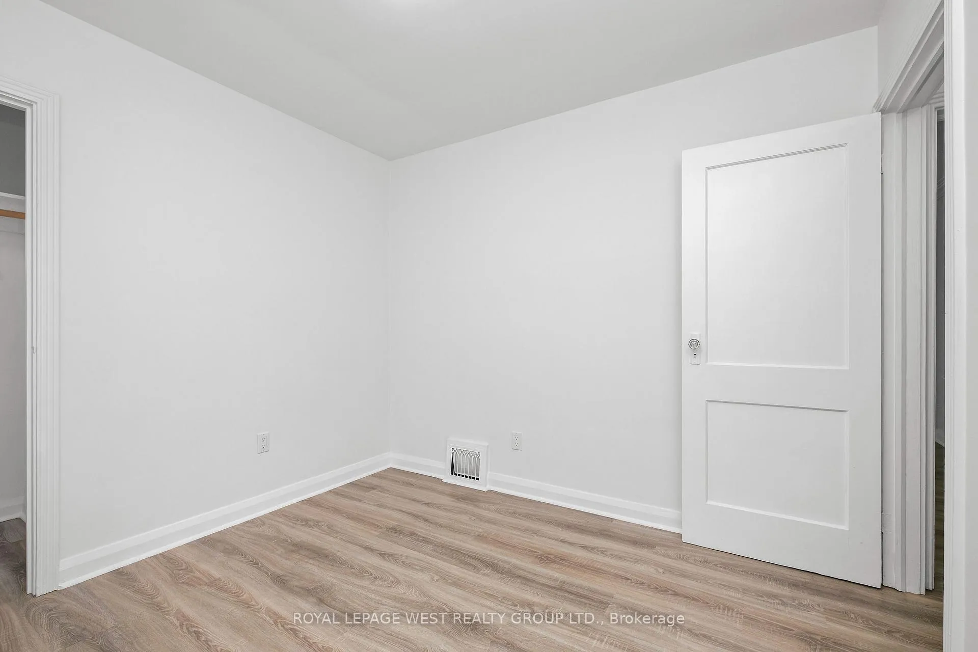 Photo 30 of 24 Barker Avenue, Toronto, Danforth Village-East York — HOMEH