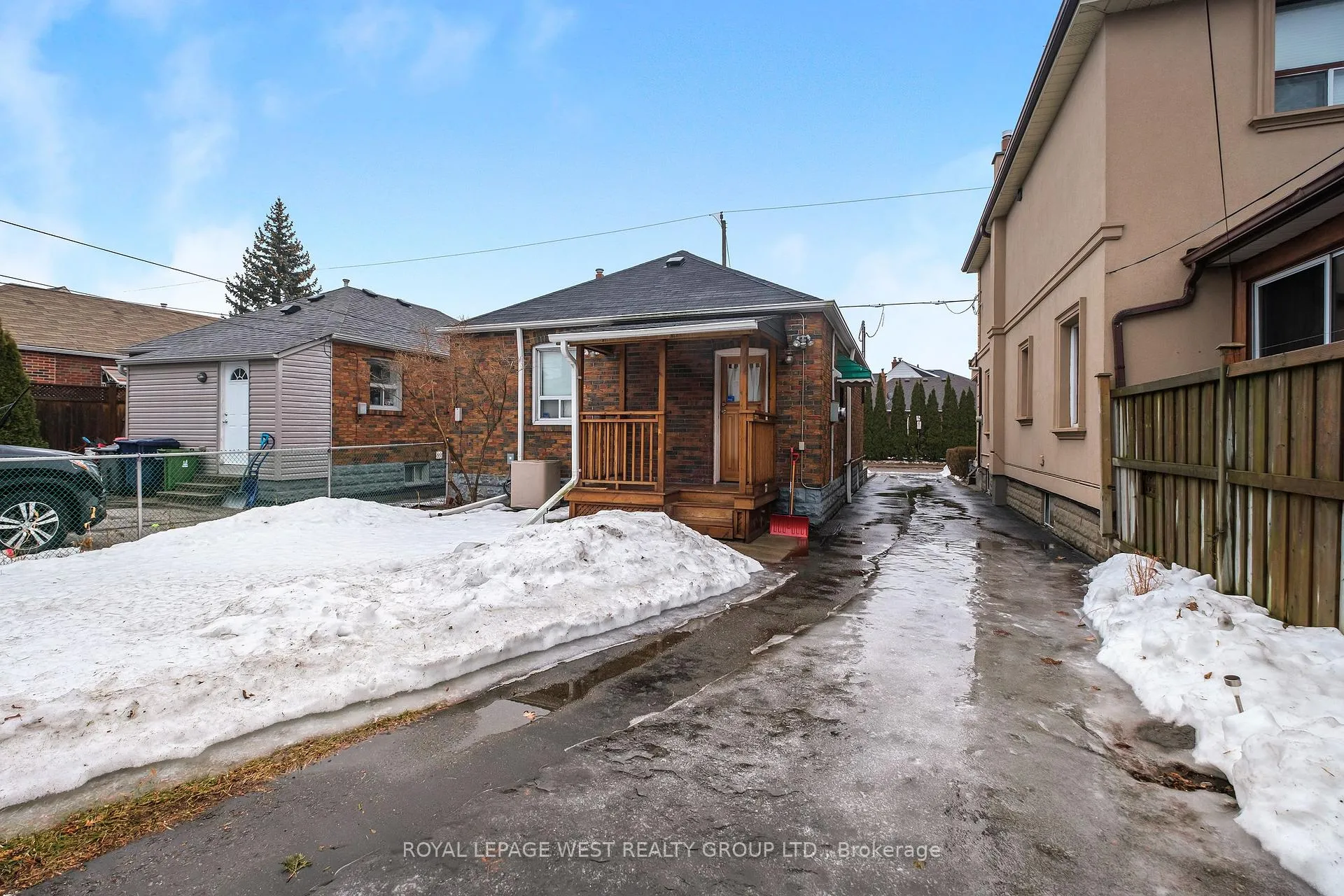 Photo 39 of 24 Barker Avenue, Toronto, Danforth Village-East York — HOMEH