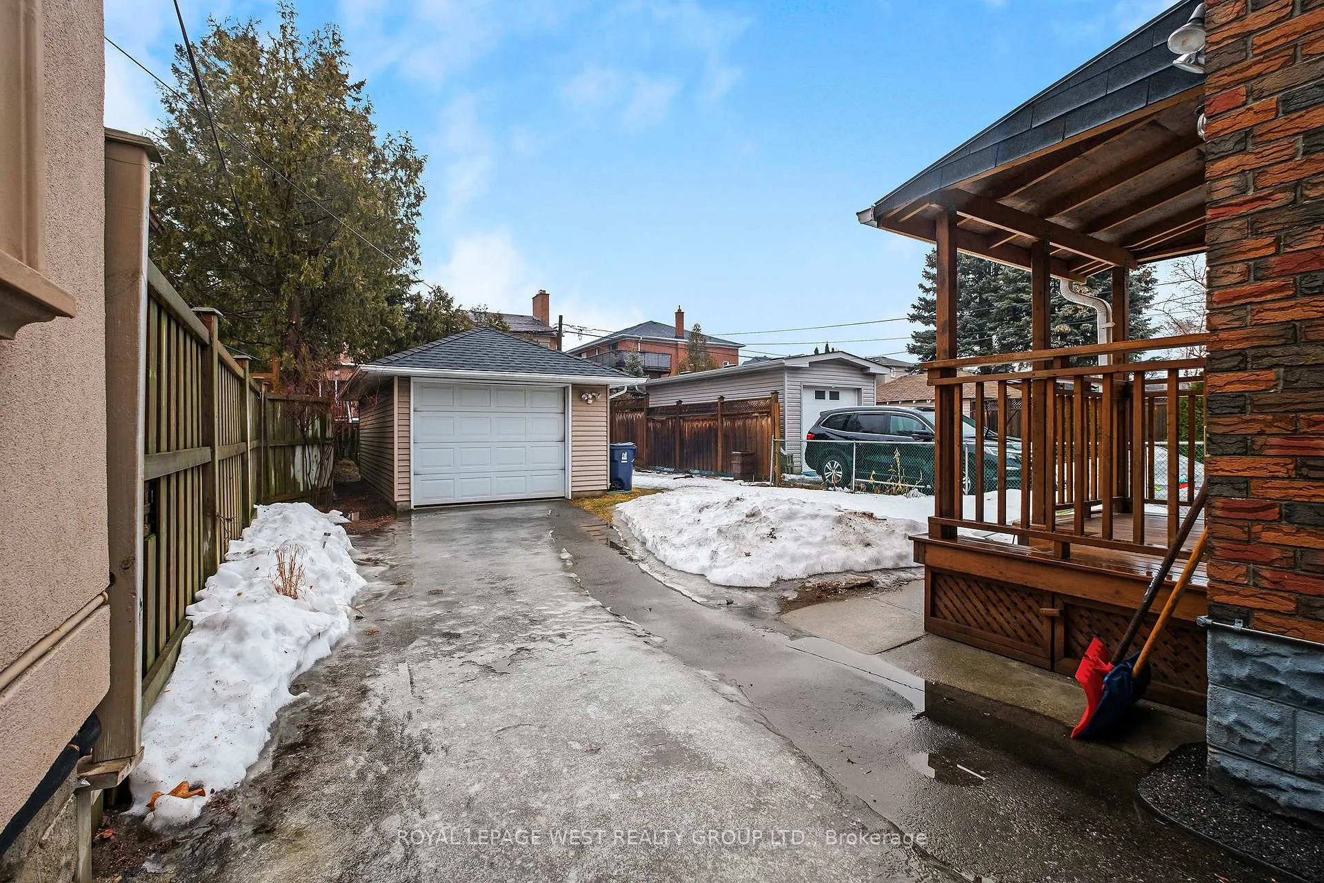 Photo 40 of 24 Barker Avenue, Toronto, Danforth Village-East York — HOMEH