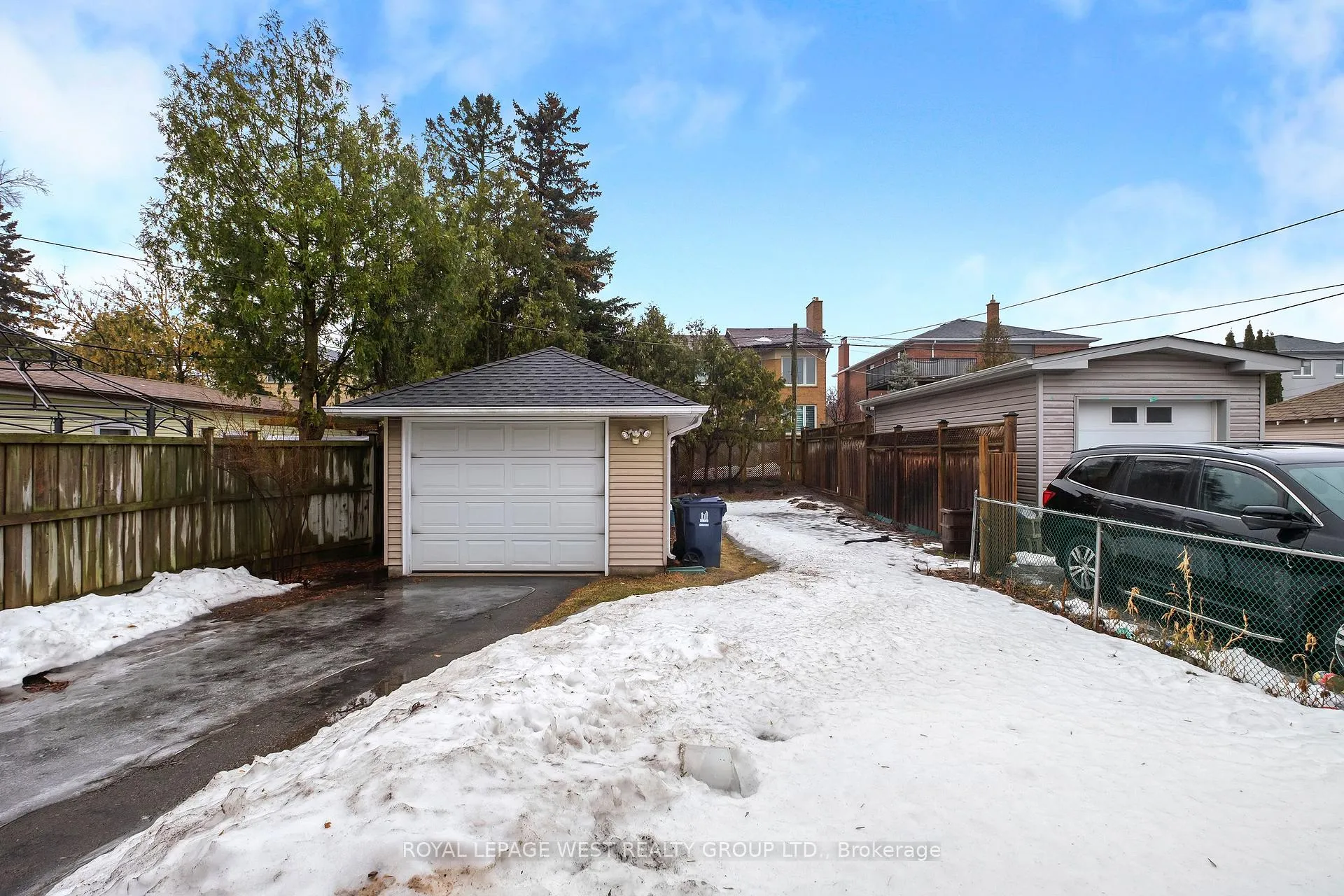 Photo 41 of 24 Barker Avenue, Toronto, Danforth Village-East York — HOMEH