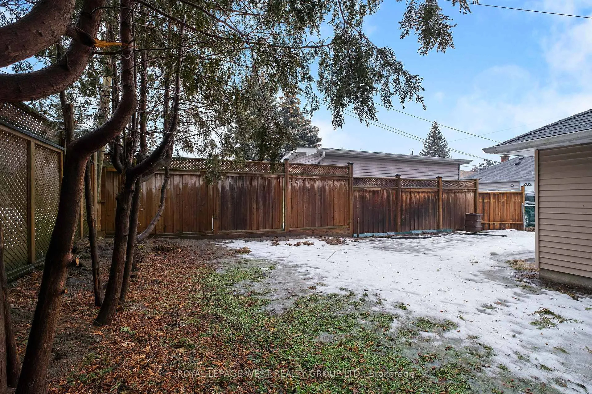 Photo 44 of 24 Barker Avenue, Toronto, Danforth Village-East York — HOMEH