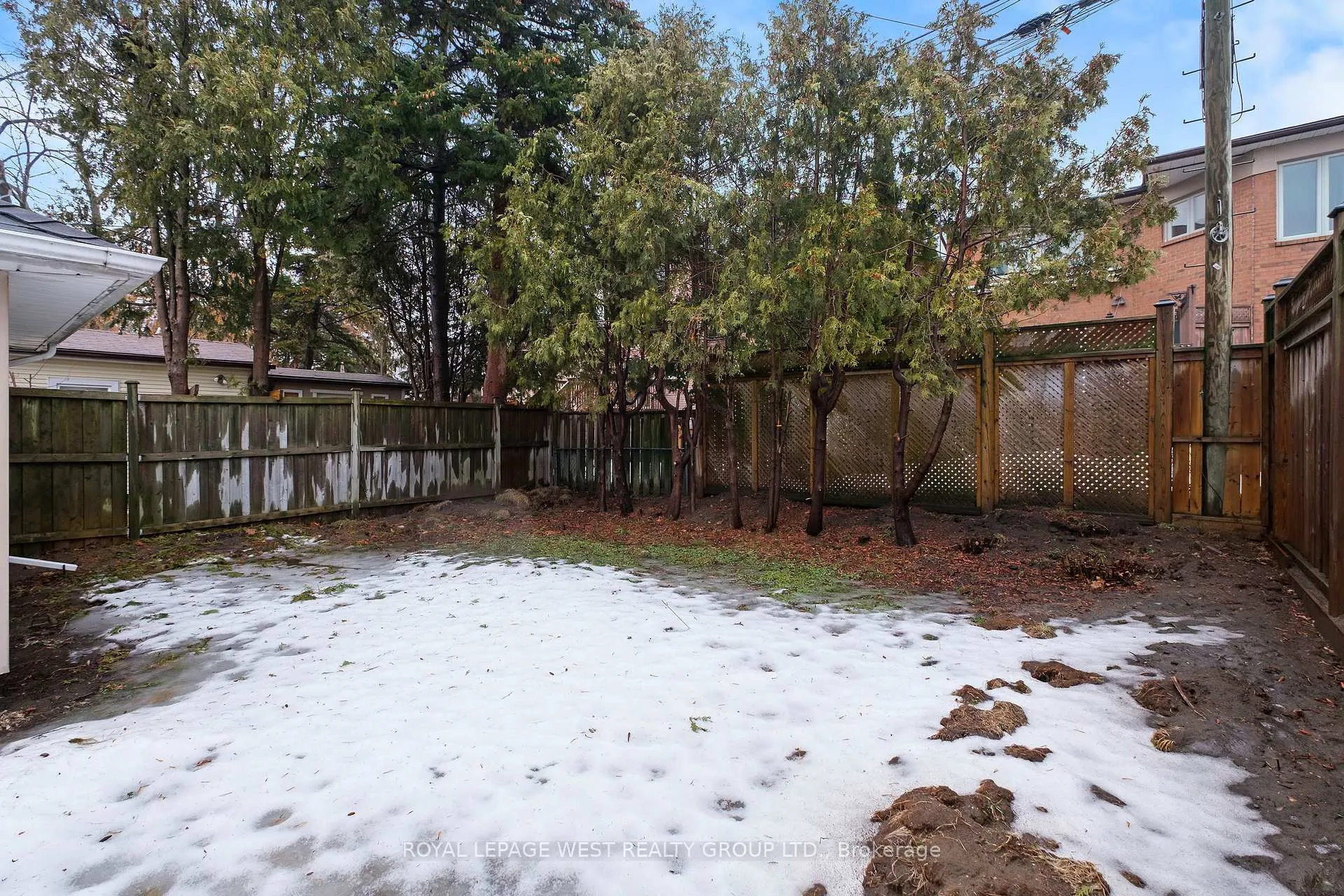 Photo 45 of 24 Barker Avenue, Toronto, Danforth Village-East York — HOMEH