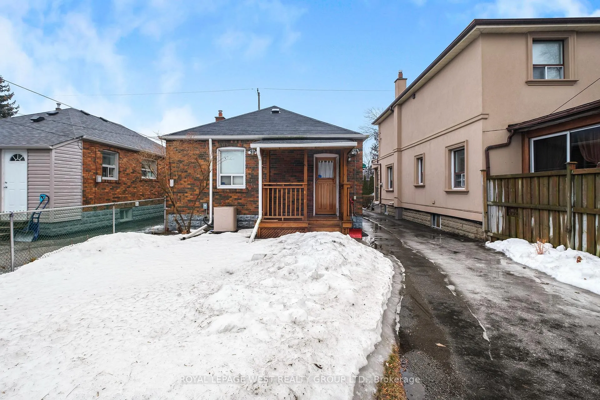 Photo 47 of 24 Barker Avenue, Toronto, Danforth Village-East York — HOMEH