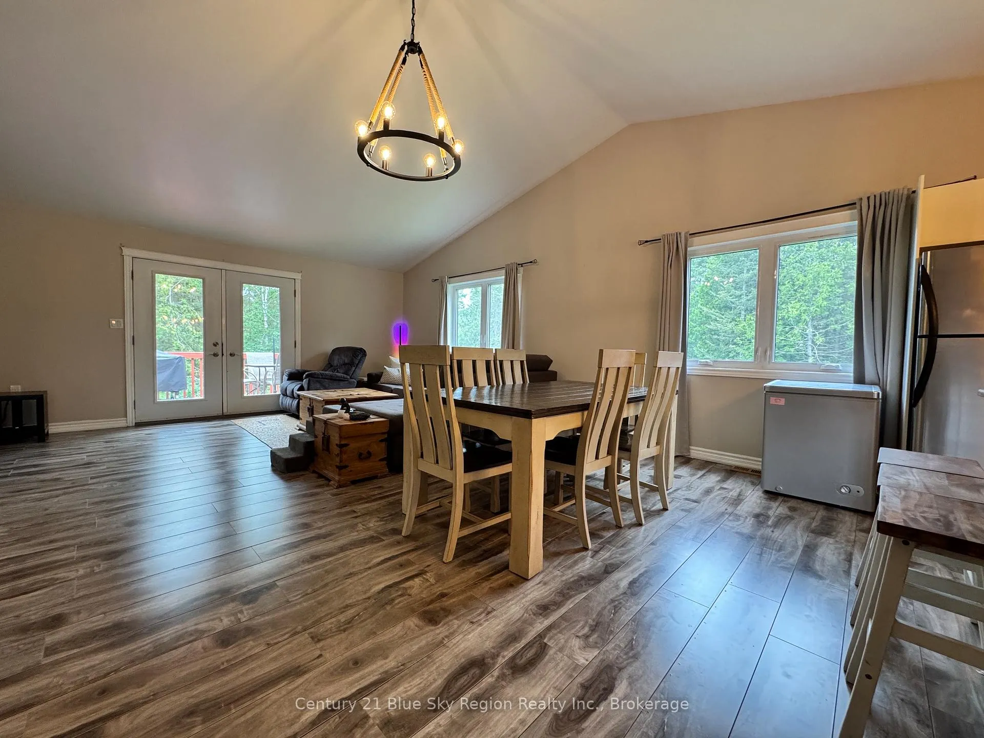 Photo 8 of 2161 Papineau Road, Papineau-Cameron, Papineau Cameron — HOMEH