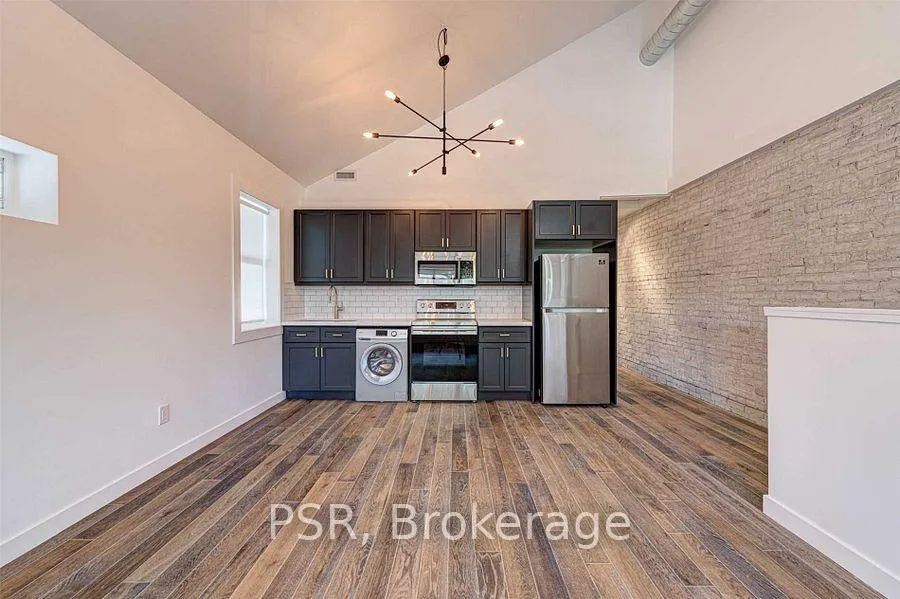 Photo 3 of Unit Upper, 89 Hammersmith Avenue, Toronto, The Beaches — HOMEH