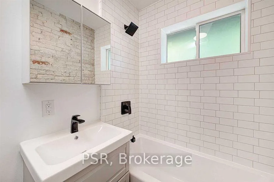 Photo 8 of Unit Upper, 89 Hammersmith Avenue, Toronto, The Beaches — HOMEH