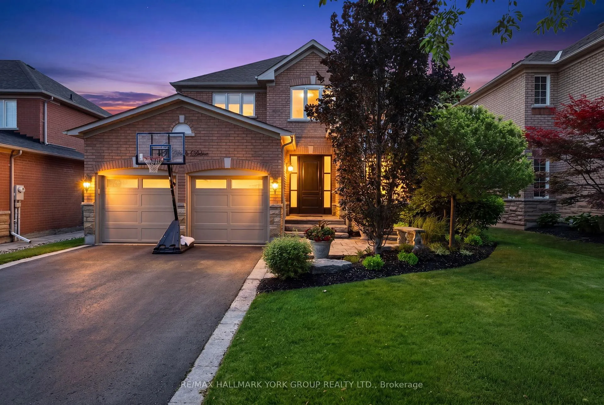 Photo 1 of 260 Willis Drive, Aurora, Aurora Highlands — HOMEH
