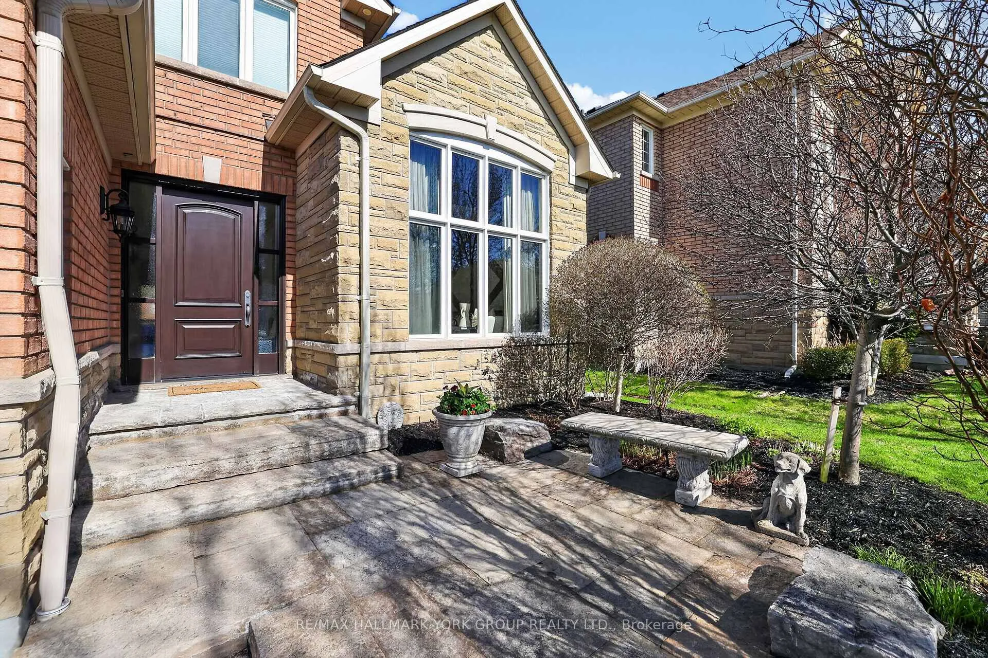Photo 2 of 260 Willis Drive, Aurora, Aurora Highlands — HOMEH