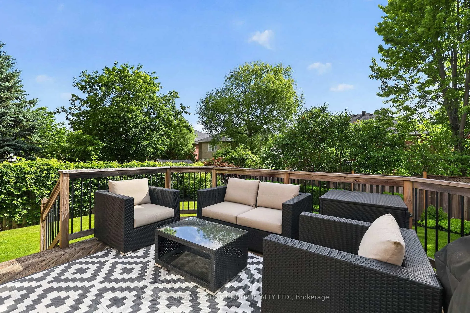 Photo 6 of 260 Willis Drive, Aurora, Aurora Highlands — HOMEH