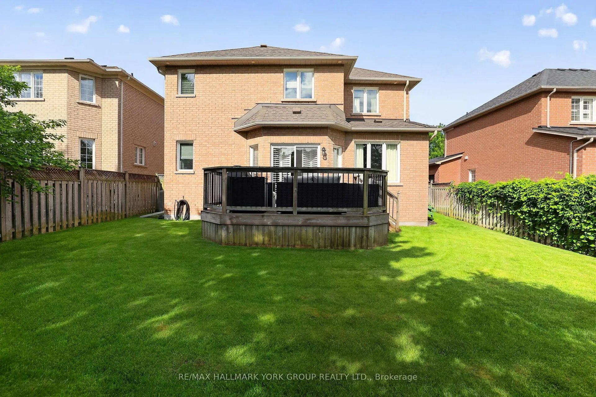 Photo 10 of 260 Willis Drive, Aurora, Aurora Highlands — HOMEH