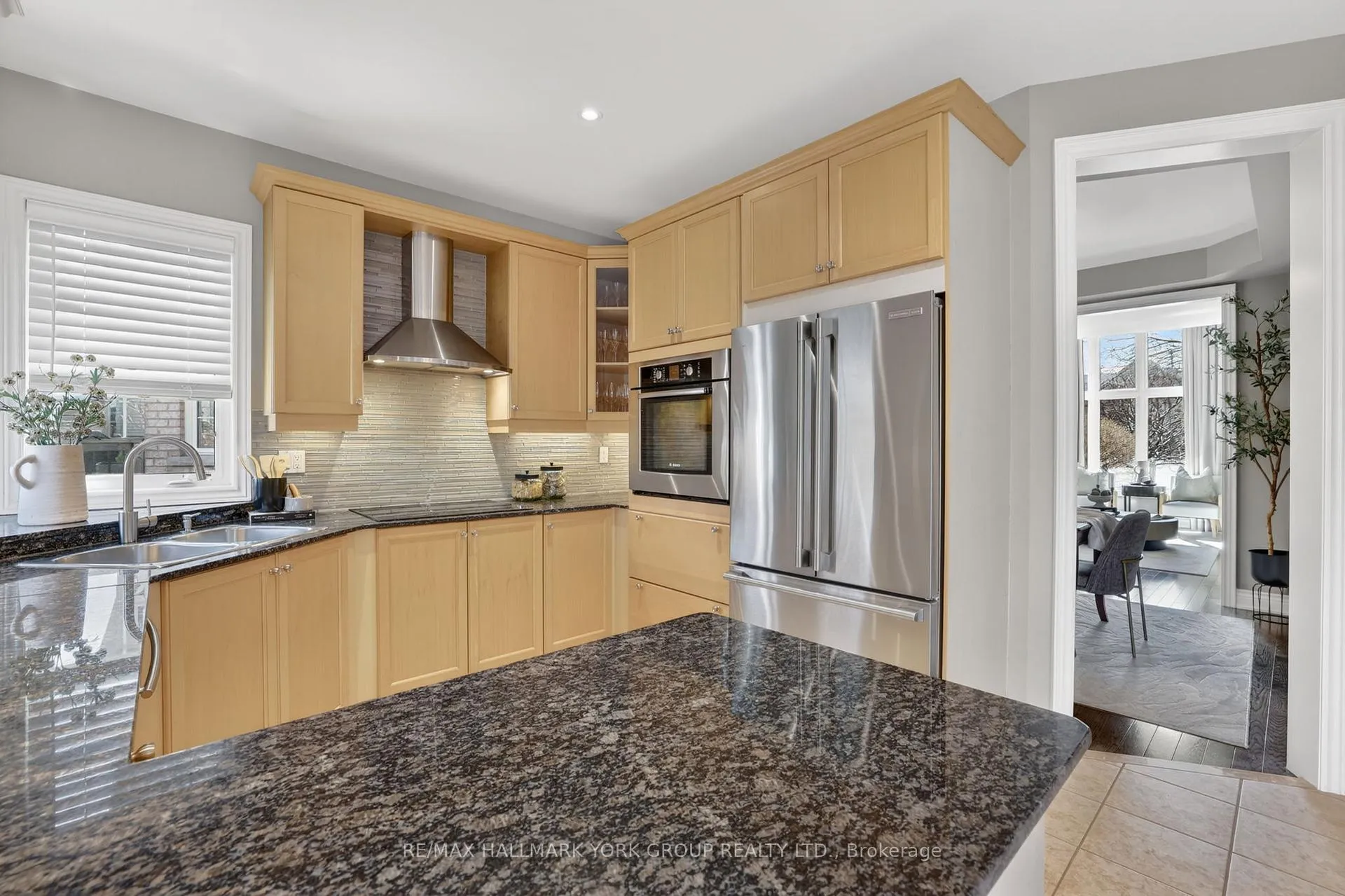 Photo 33 of 260 Willis Drive, Aurora, Aurora Highlands — HOMEH