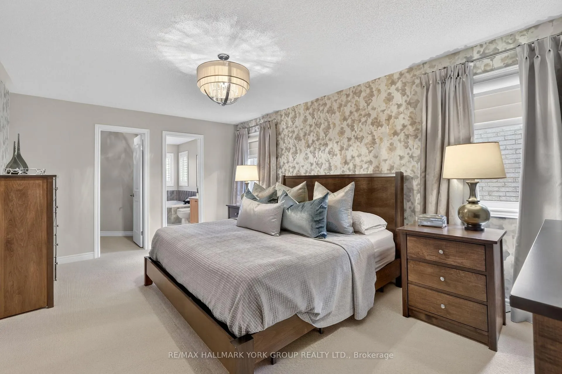 Photo 44 of 260 Willis Drive, Aurora, Aurora Highlands — HOMEH