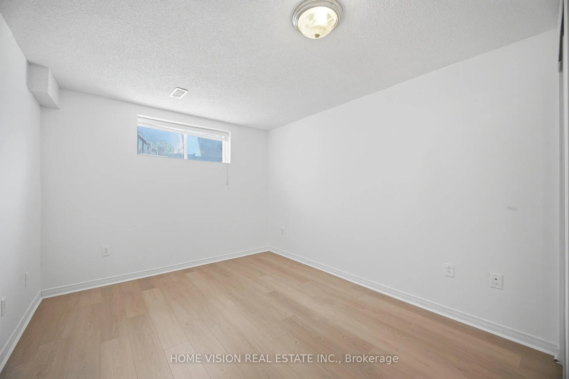 Photo 13 of Unit Bsmt, 31 Wildsky Road, Brampton, Fletcher's Creek South — HOMEH