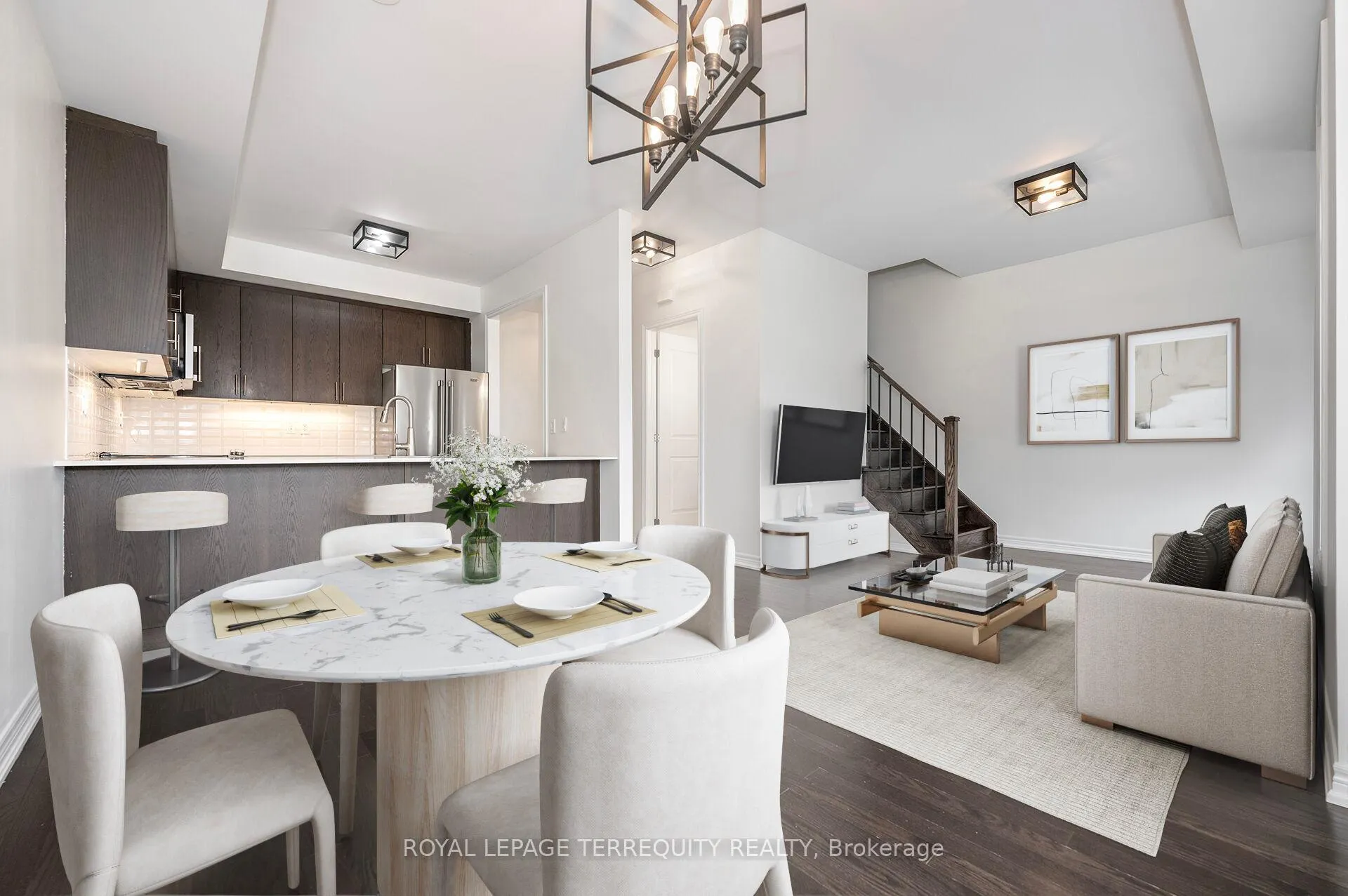 Photo 8 of Unit 3, 125 Kayla Crescent, Vaughan, Maple — HOMEH