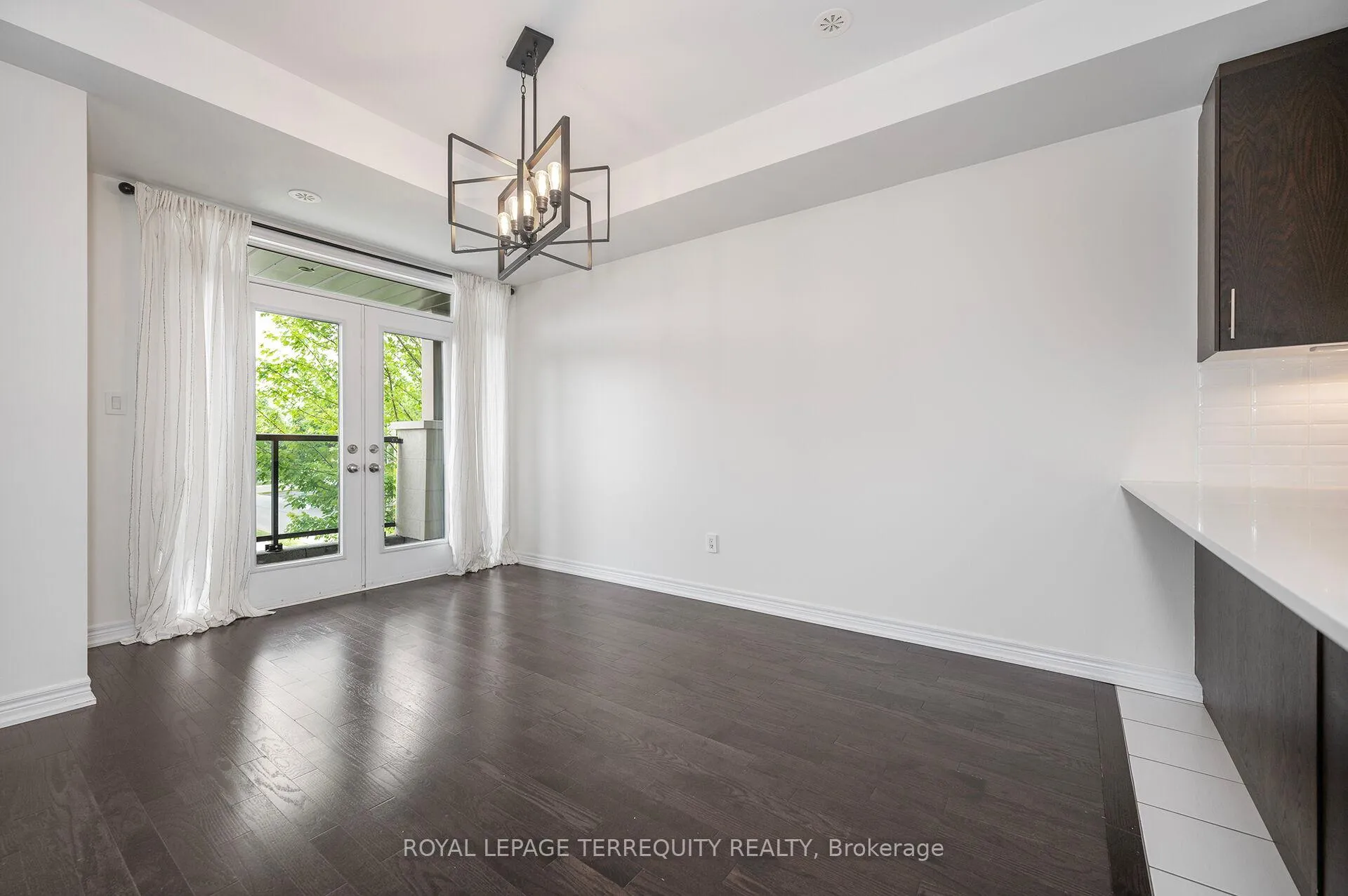 Photo 10 of Unit 3, 125 Kayla Crescent, Vaughan, Maple — HOMEH