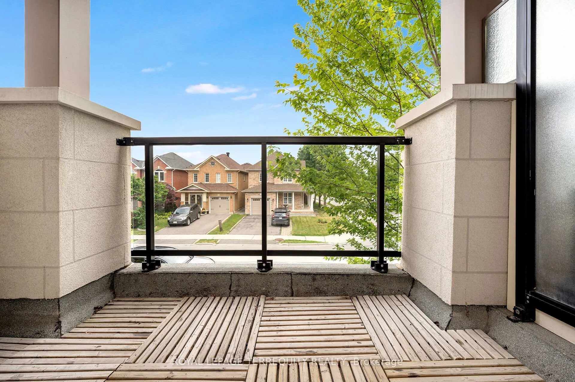 Photo 12 of Unit 3, 125 Kayla Crescent, Vaughan, Maple — HOMEH