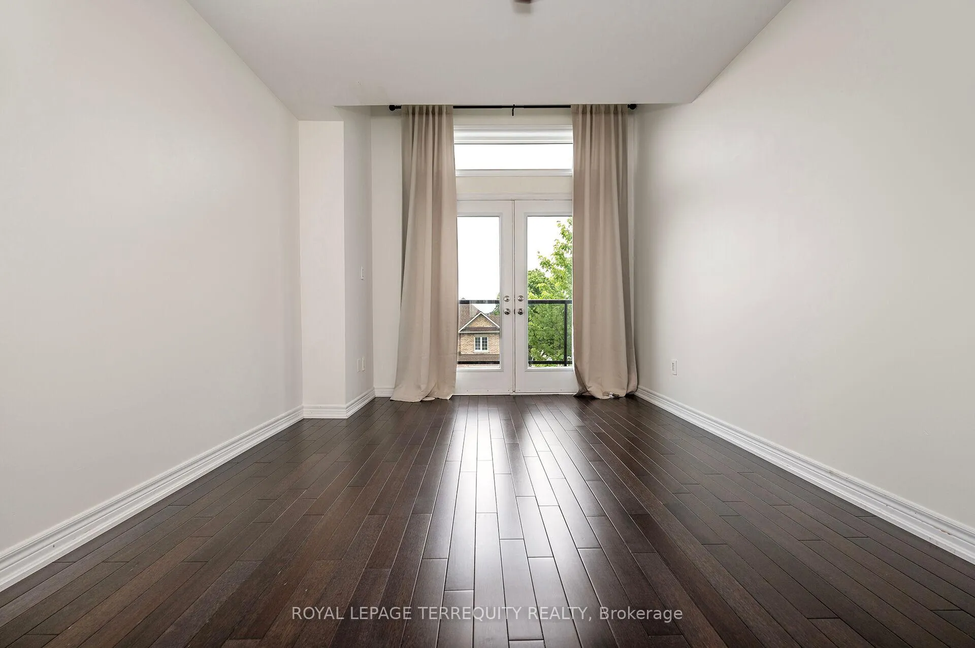 Photo 17 of Unit 3, 125 Kayla Crescent, Vaughan, Maple — HOMEH